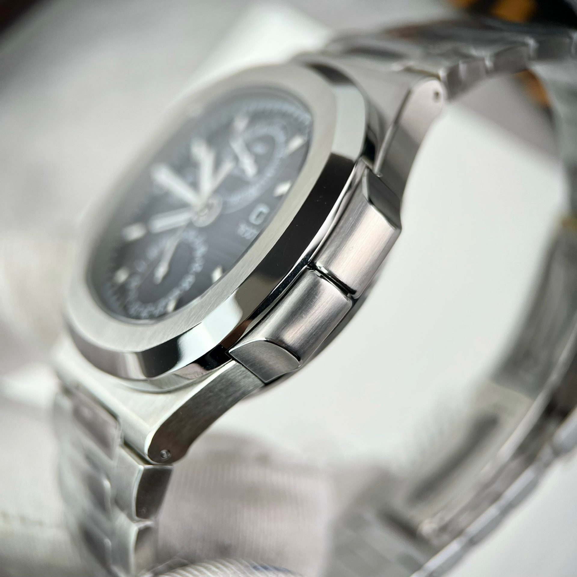 Patek Philippe Best Replica Watch Nautilus 5990 Metal Wire PPF 40.5mm