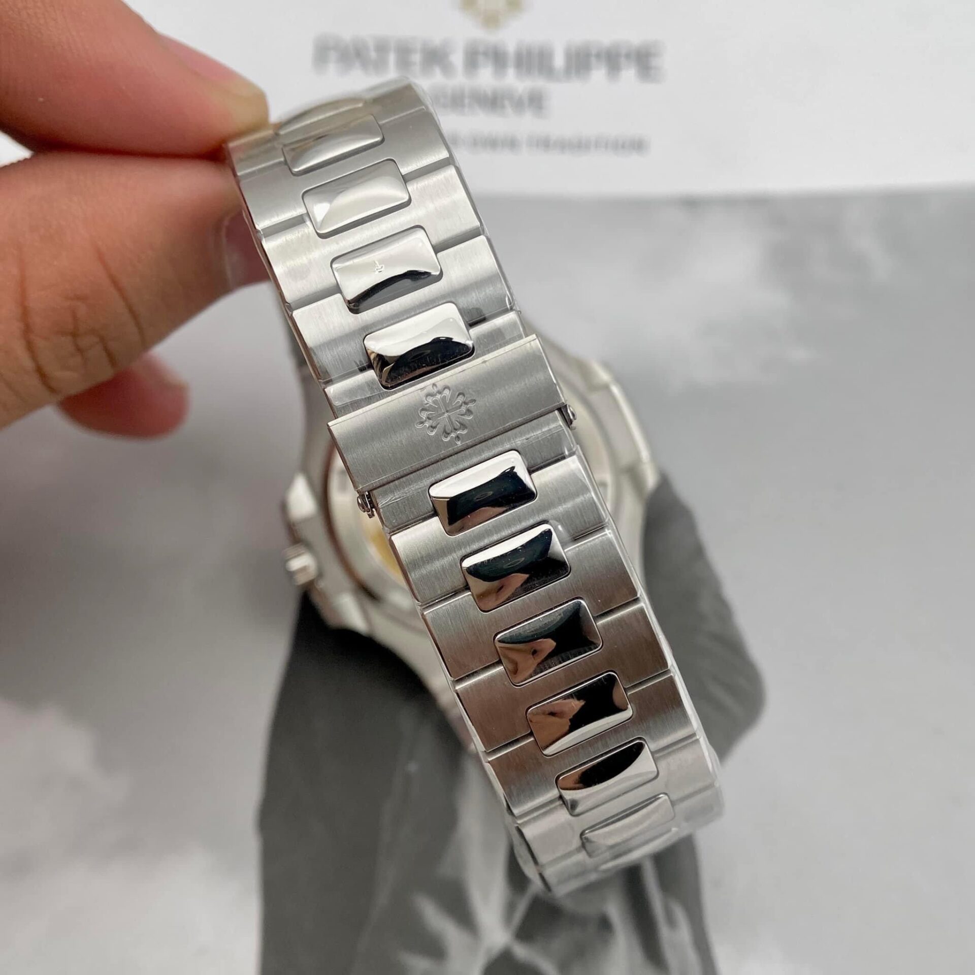 Patek Philippe Nautilus 5711 White Dial Replica Watch 3K Factory 40mm