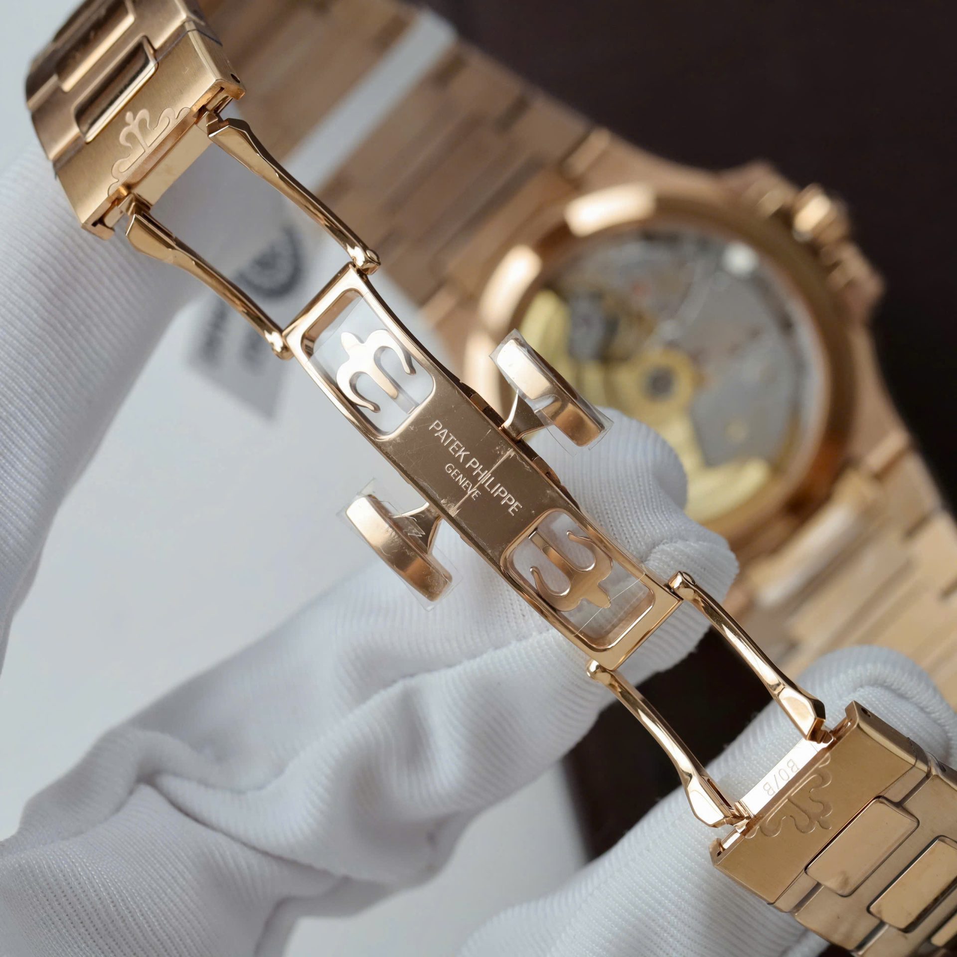Patek Philippe Nautilus 7118 Women Replica Watch Custom Gold Wrapped + Diamonds Moissanite 3K Factory 35.2mm