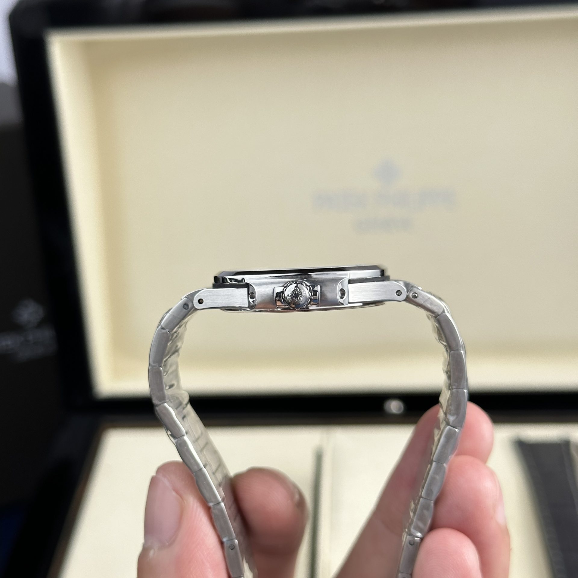 Patek Philippe Fake Watch Nautilus 7010 Gray Dial Womens 32mm