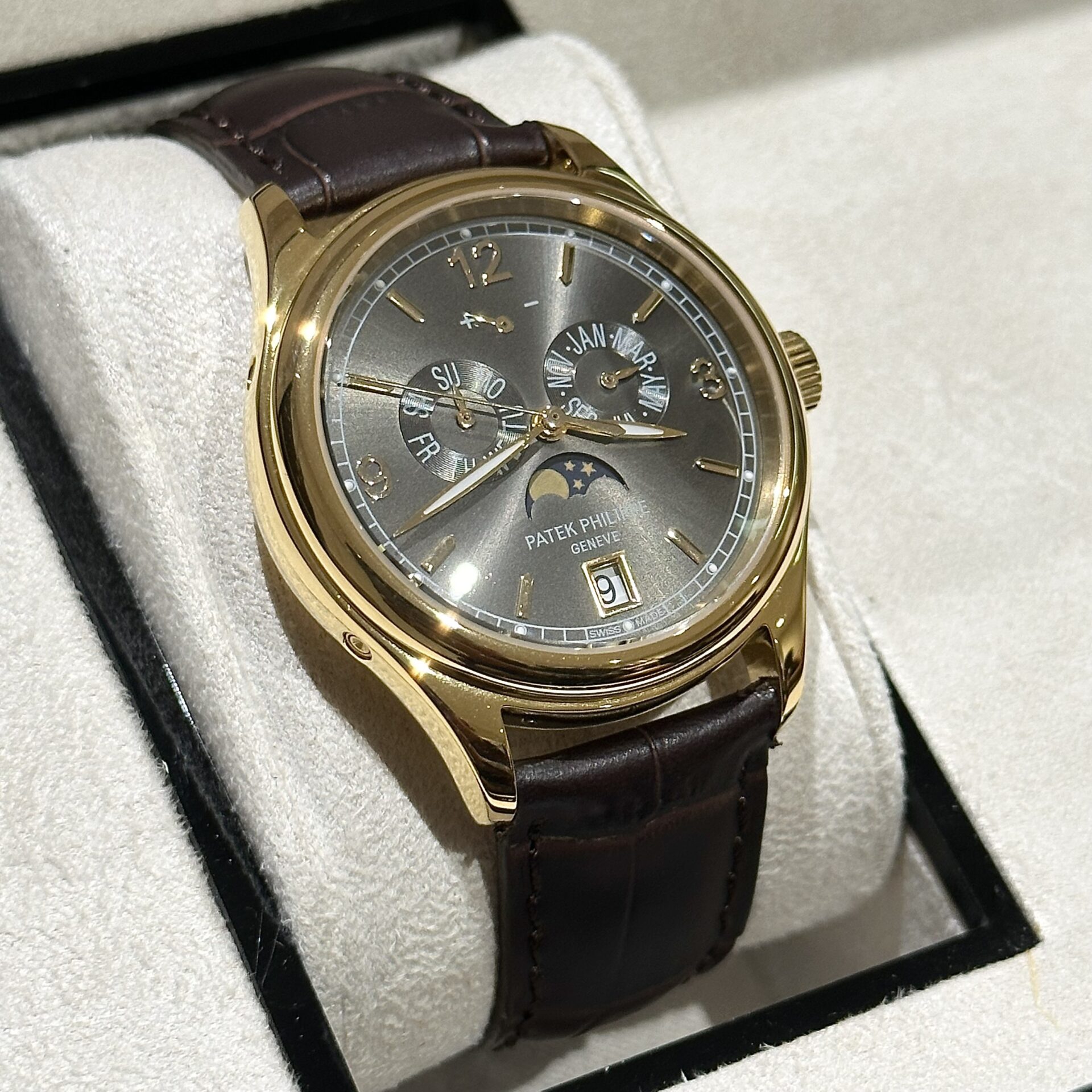 Patek Philippe Complications 5146J Replica Watch Rose Gold 39mm