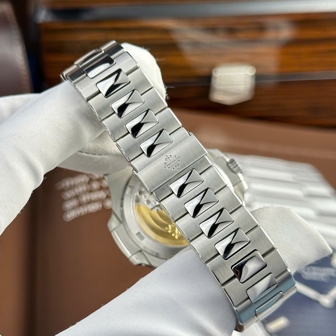 Patek Philippe Nautilus 5711 Refined Full Options Green Dial Best Top Quality Watch 40mm