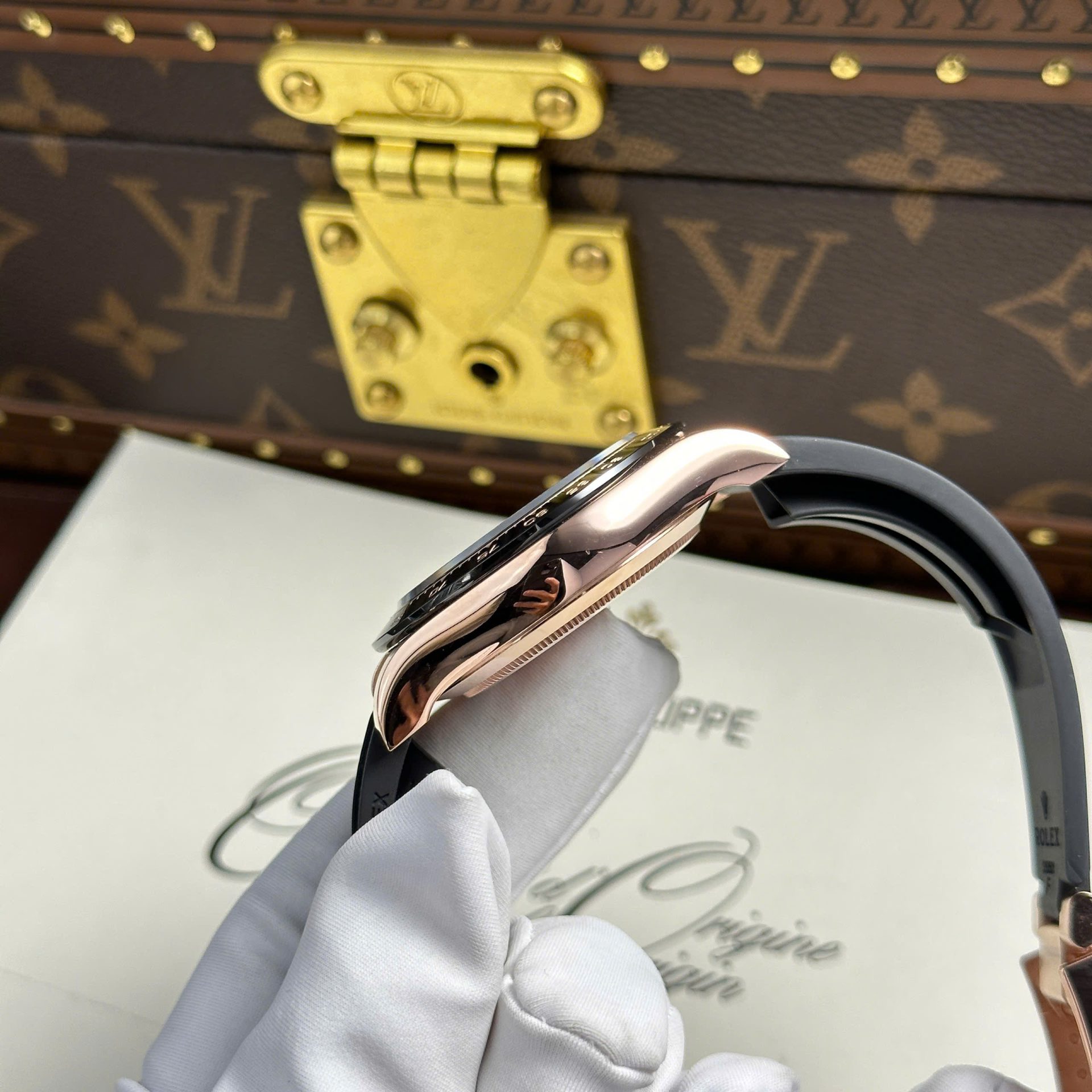 Rolex Cosmograph Daytona 116515LN Black Dial Replica 11 Watch Gold Wrapped 40mm