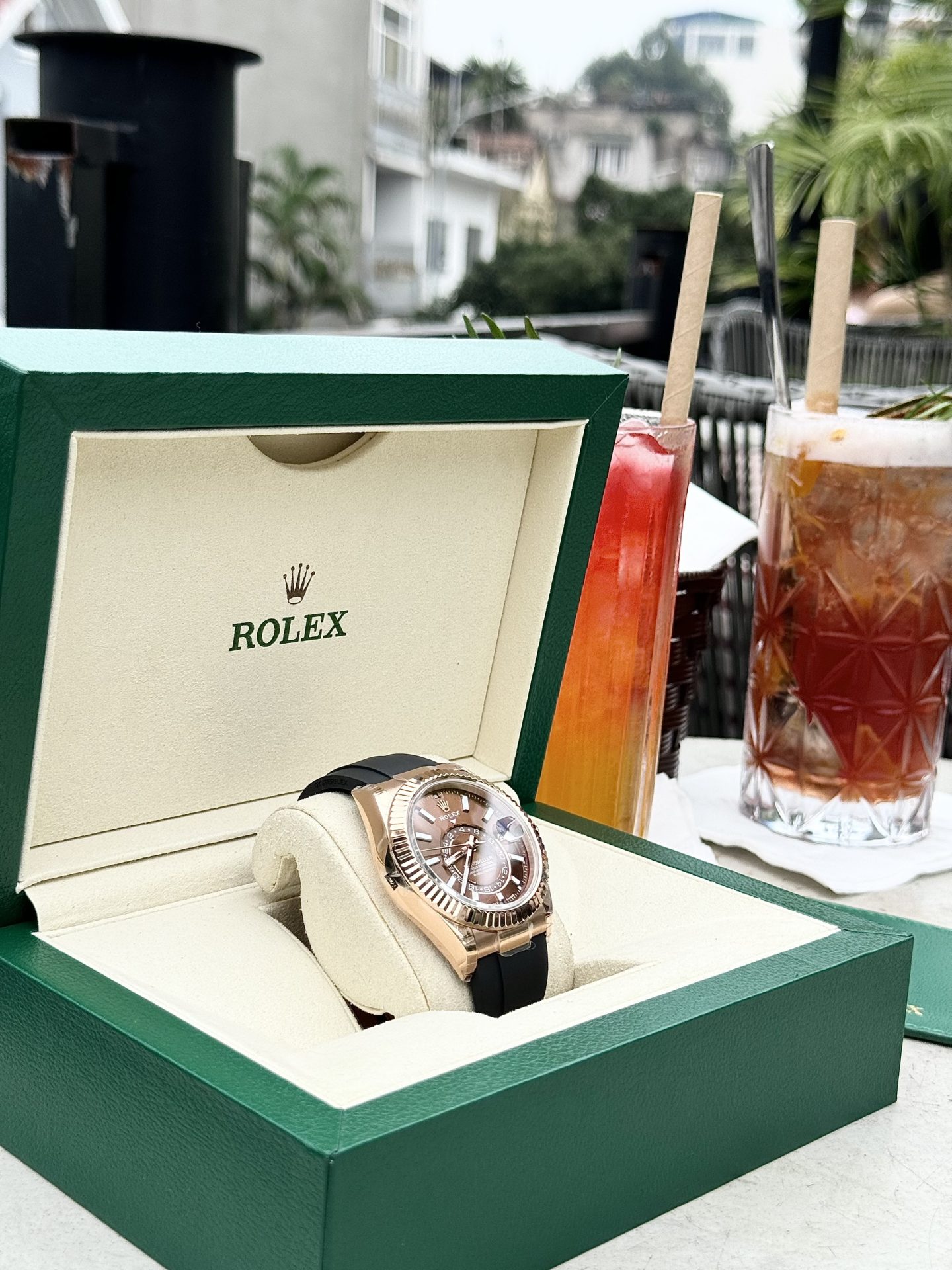 Rolex Replica Watch Sky-Dweller 336235 Chocolate Dial Rubber Strap 42mm