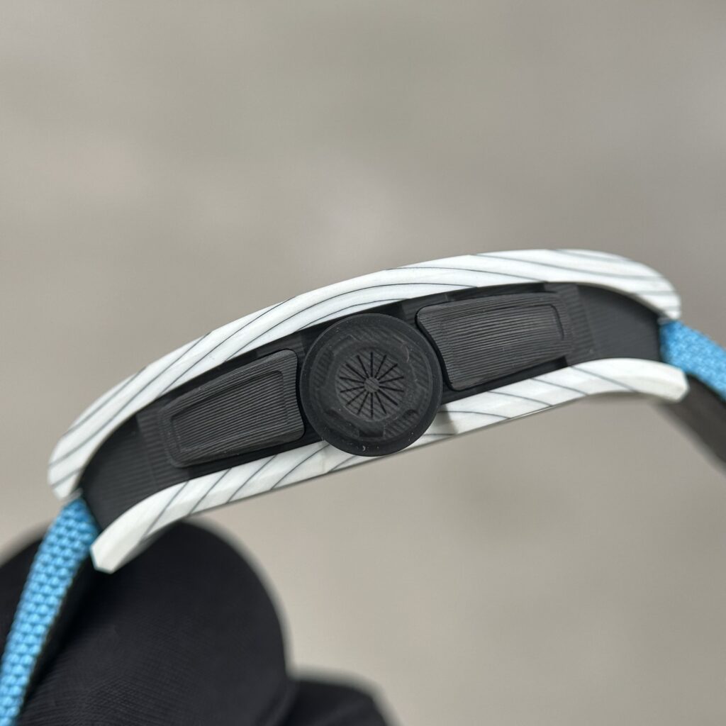 Richard Mille RM61-01 Ultimate Edition Carbon Replica Watches 43mm