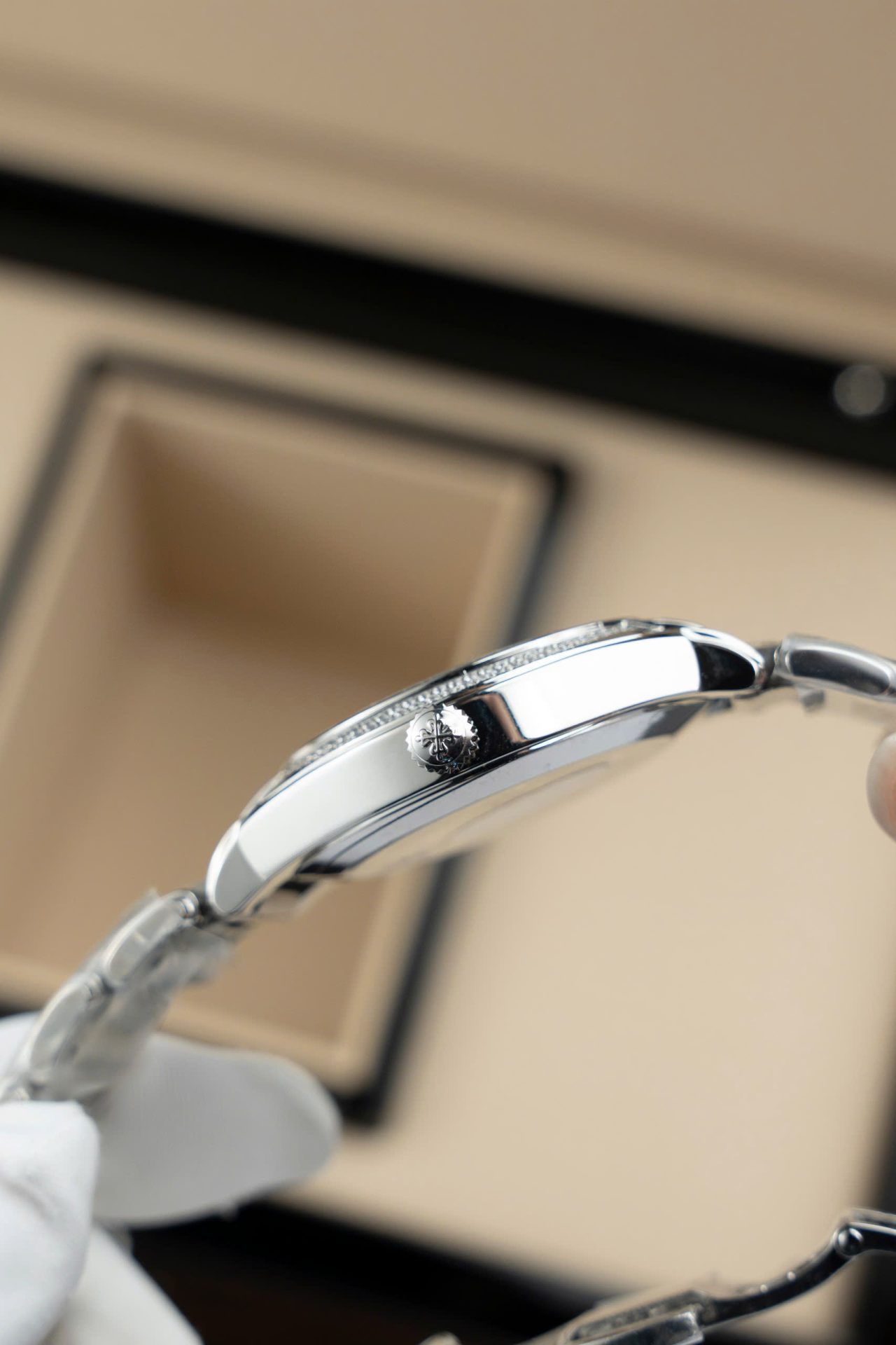 Patek Philippe Copies Watches Twenty 4 7300 Green Dial Metal Wire 36mm