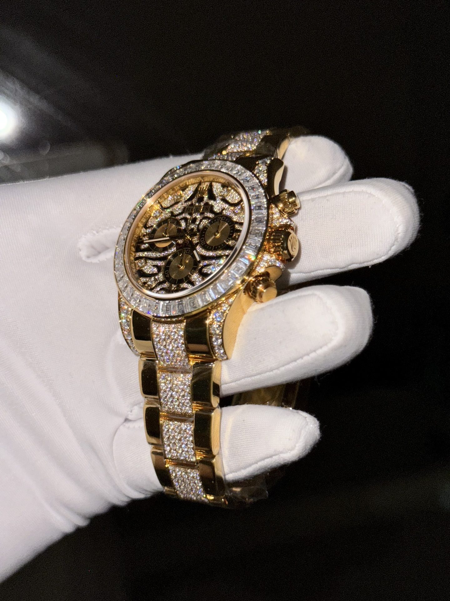 Rolex Best Replica Watch Daytona Eye Of Tiger Gold Wrapped Moisasnite Diamonds Custom 40mm