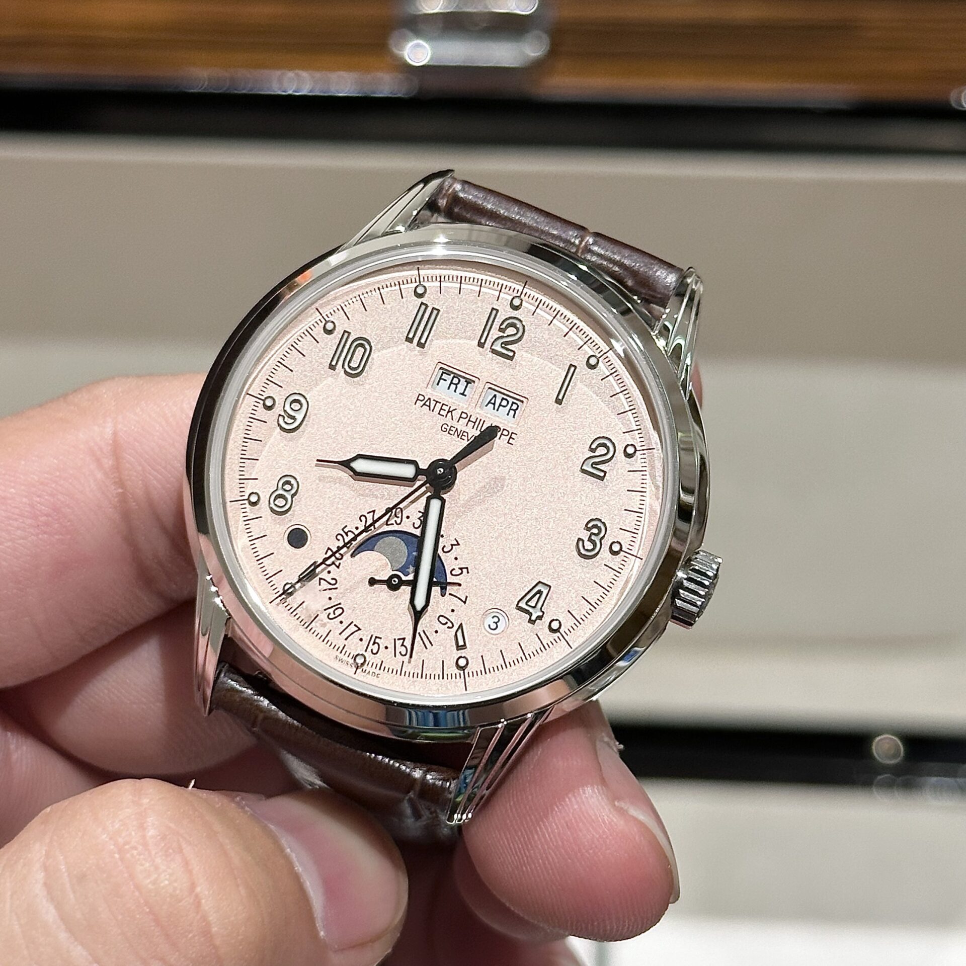 Patek Philippe Replica Watch Complications 5320G Pink Dial GRF 40mm