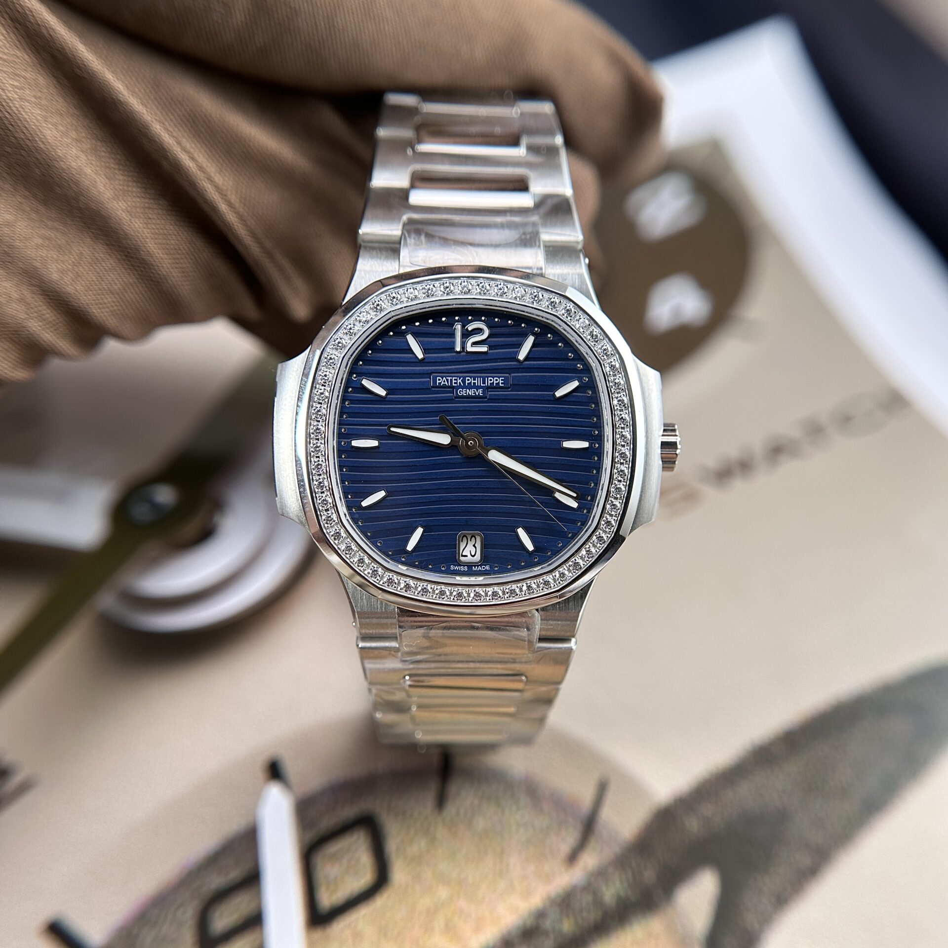 Patek Philippe Nautilus 7118 Replica Watch Blue Dial Stone Bezel 35.2mm