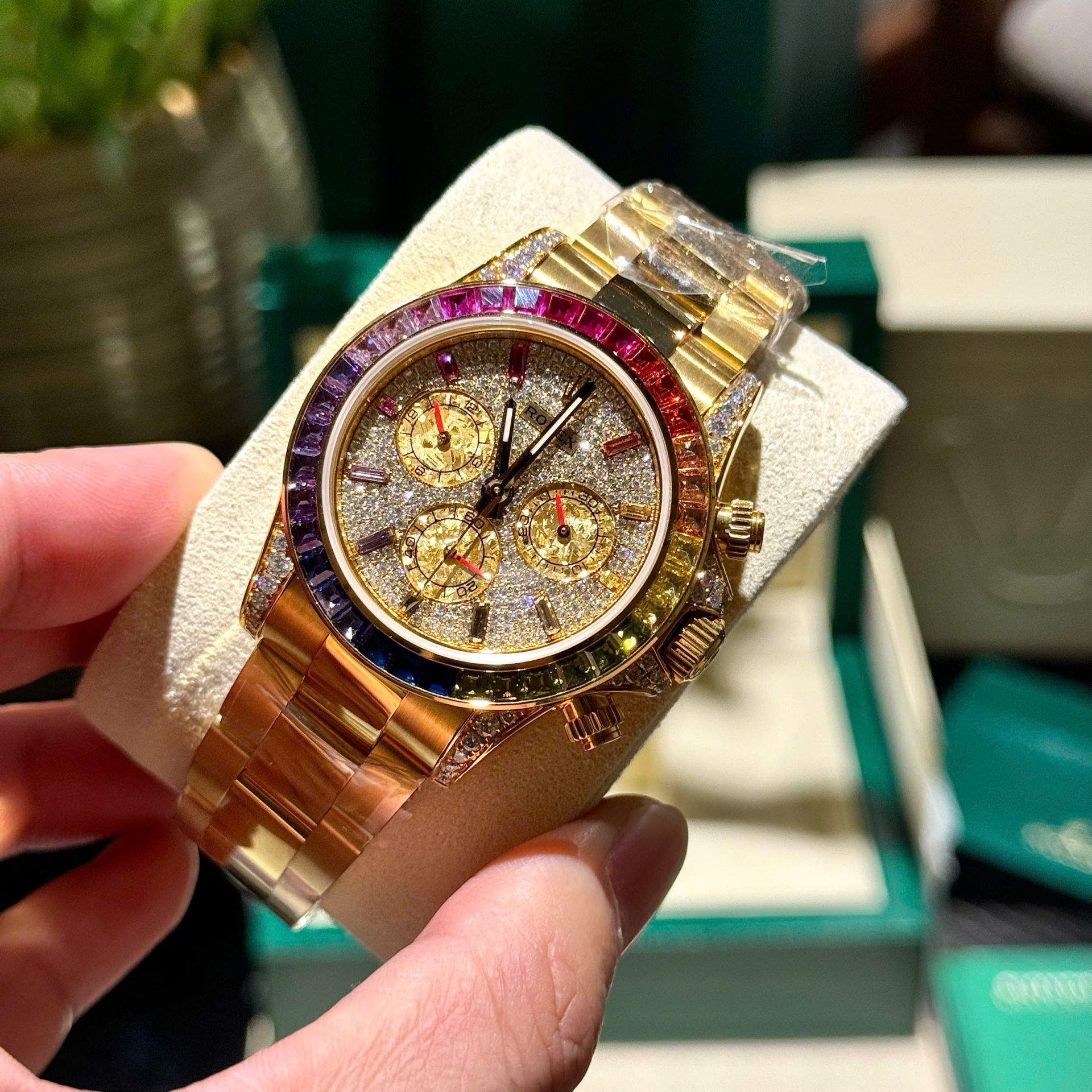 Rolex Daytona 116598RBOW Refined Moissanite   Synthentic Gemstone 18K Gold Wrapped 40mm