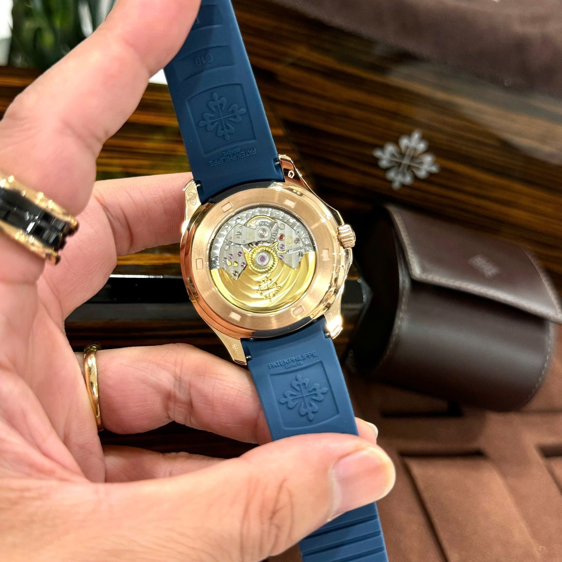 Patek Philippe Aquanaut 5261R Replica Watches Best Quality Blue Dial Rubber Strap 40mm