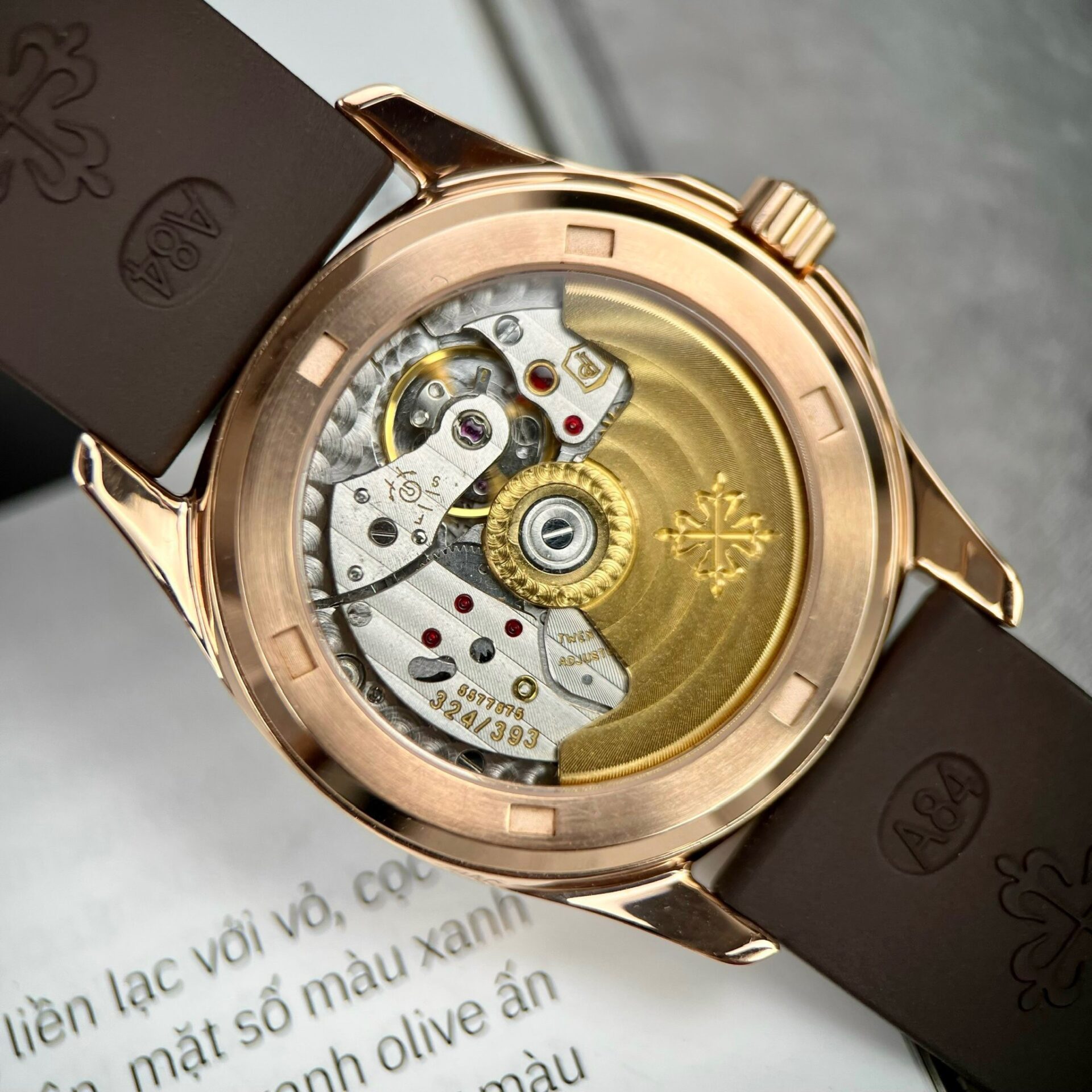 Patek Philippe Aquanaut 5062 Replica Watch Gold Wrapped Moissanite 35.6mm