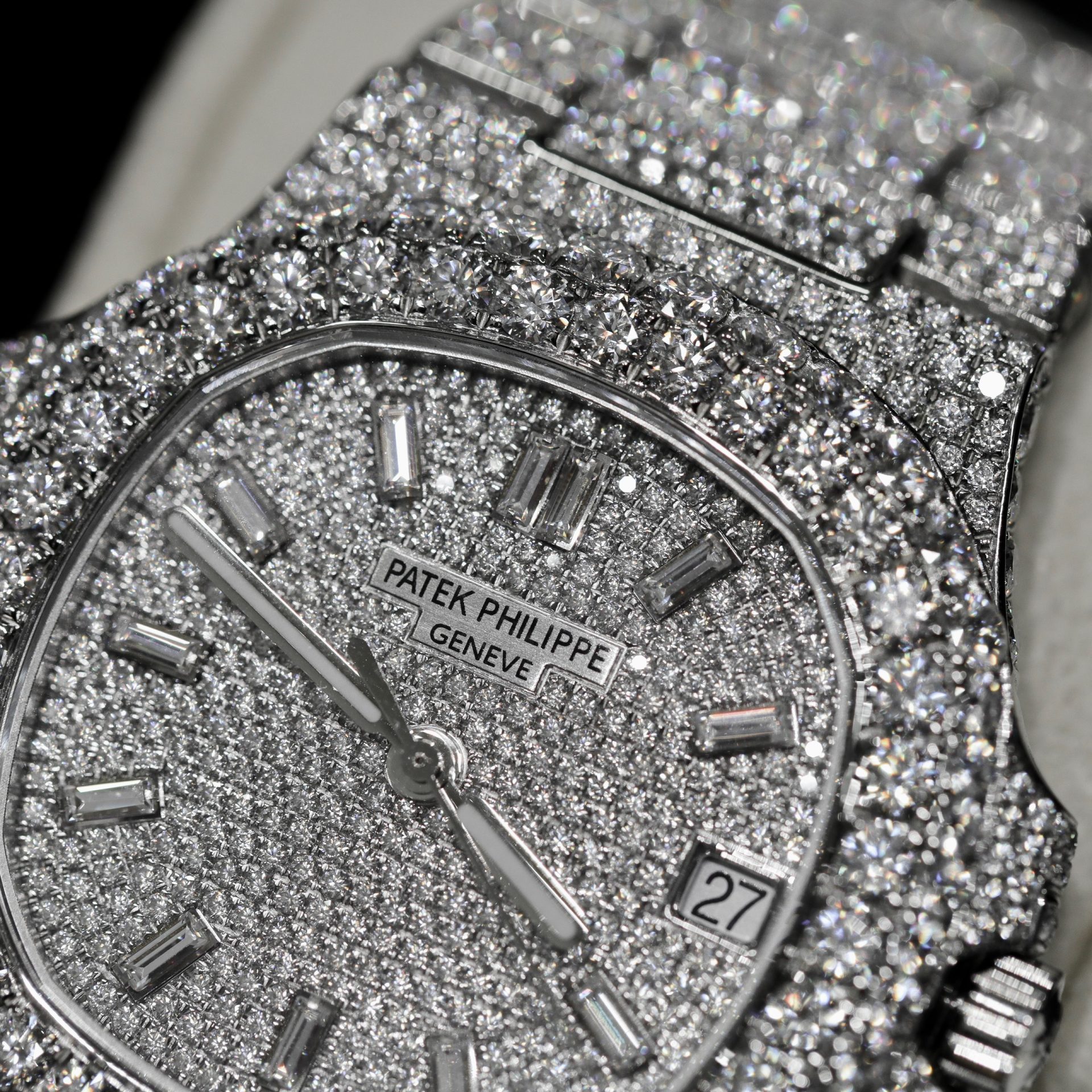 Patek Philippe Best Replica Watch Nautilus 5719 Custom Full Moissanite Diamonds 40mm