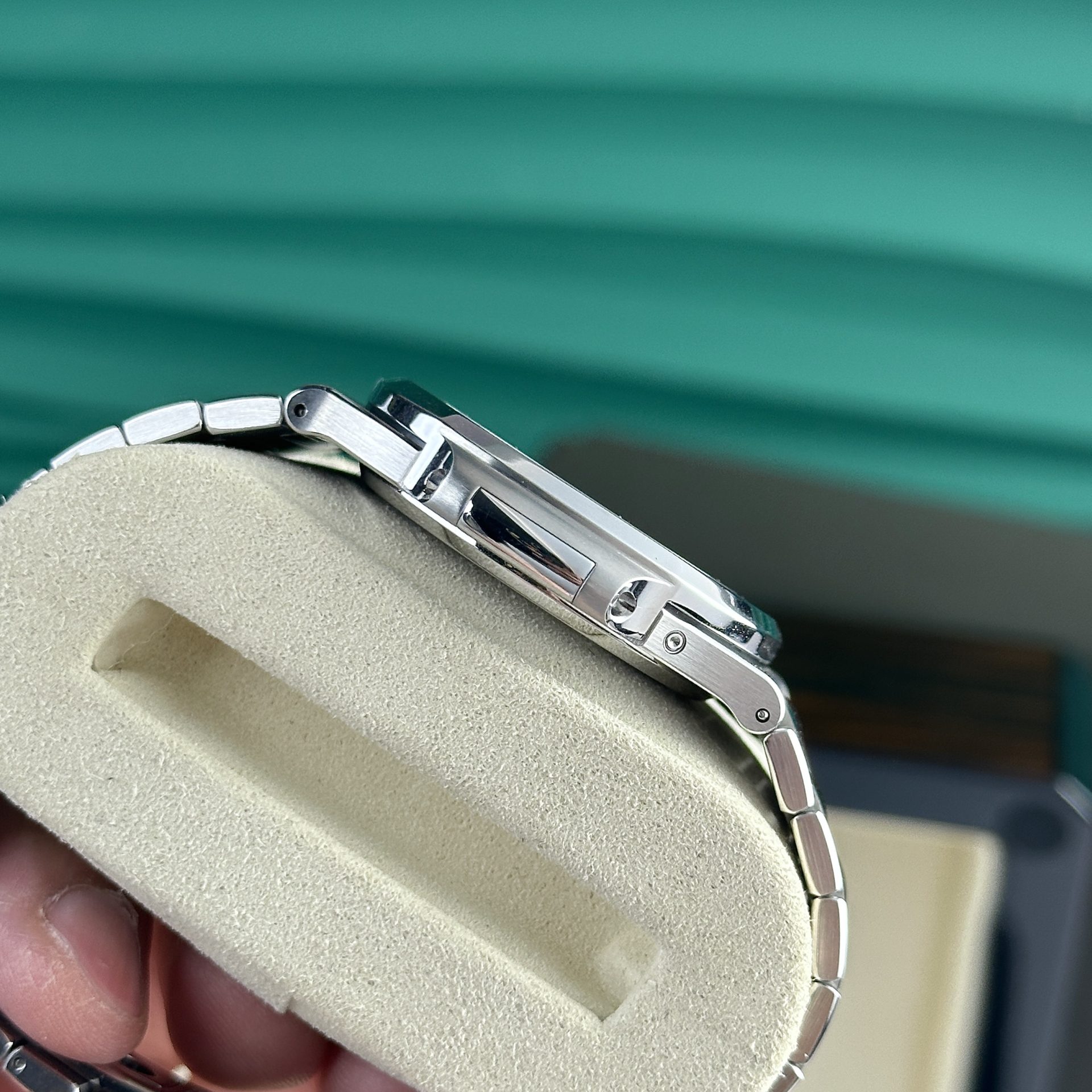 Patek Philippe Best Replica Watch Nautilus 5712 Custom Authentic Details 40mm