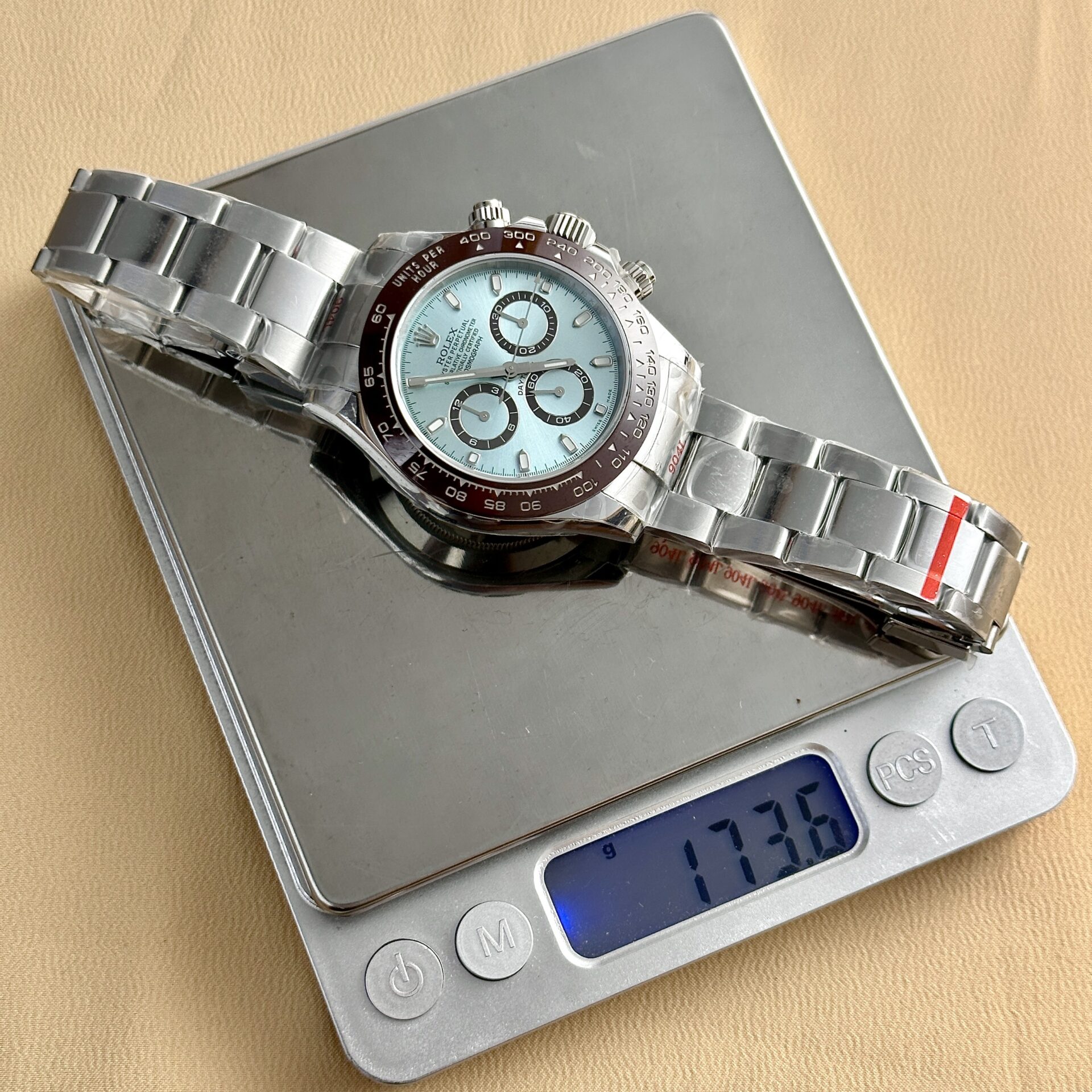 Rolex Cosmograph Daytona 116506 Replica Watch Refined Weight Replica V2 40mm