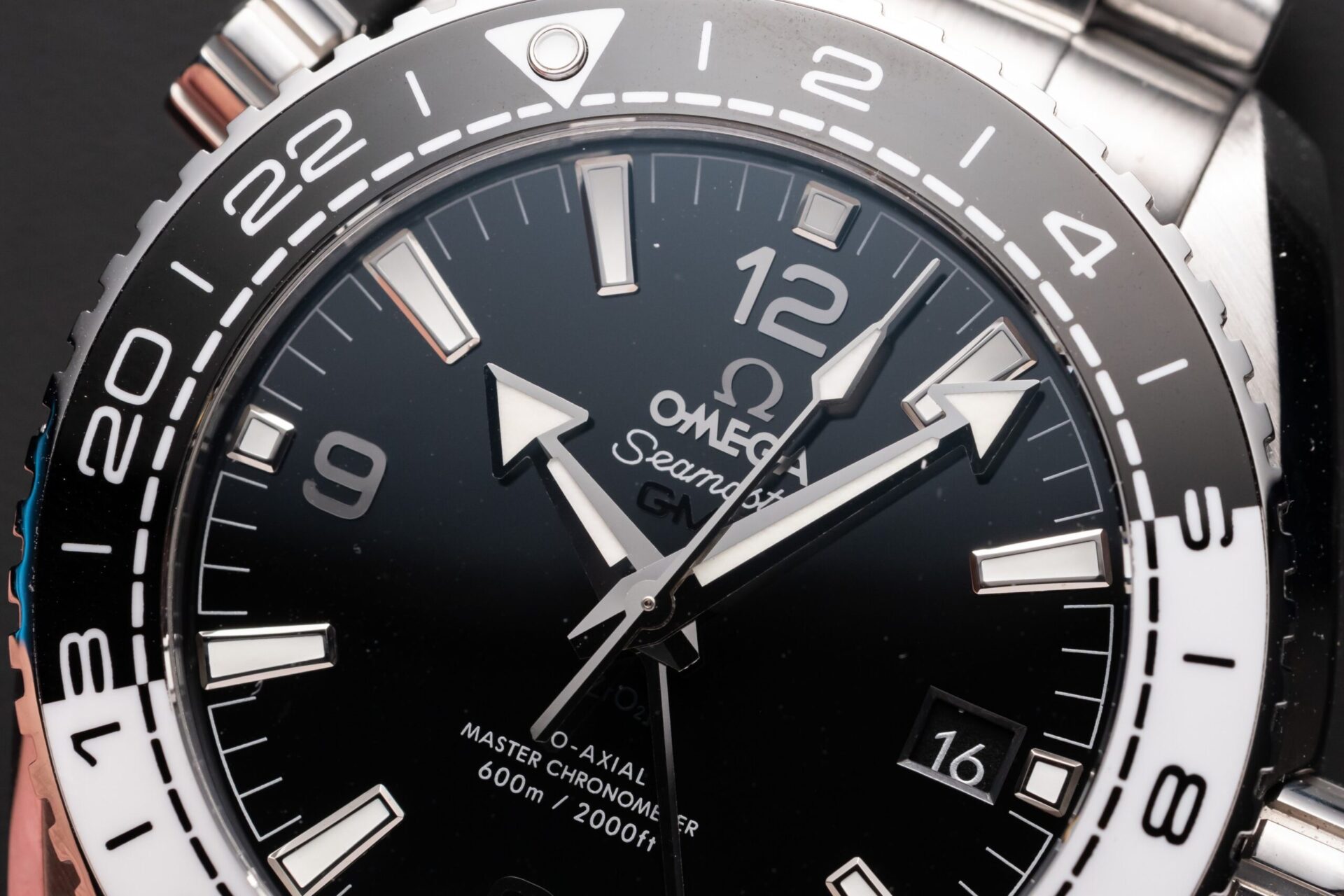 Omega Replica Watch Seamaster Planet Ocean 600m Black Dial 43.5mm