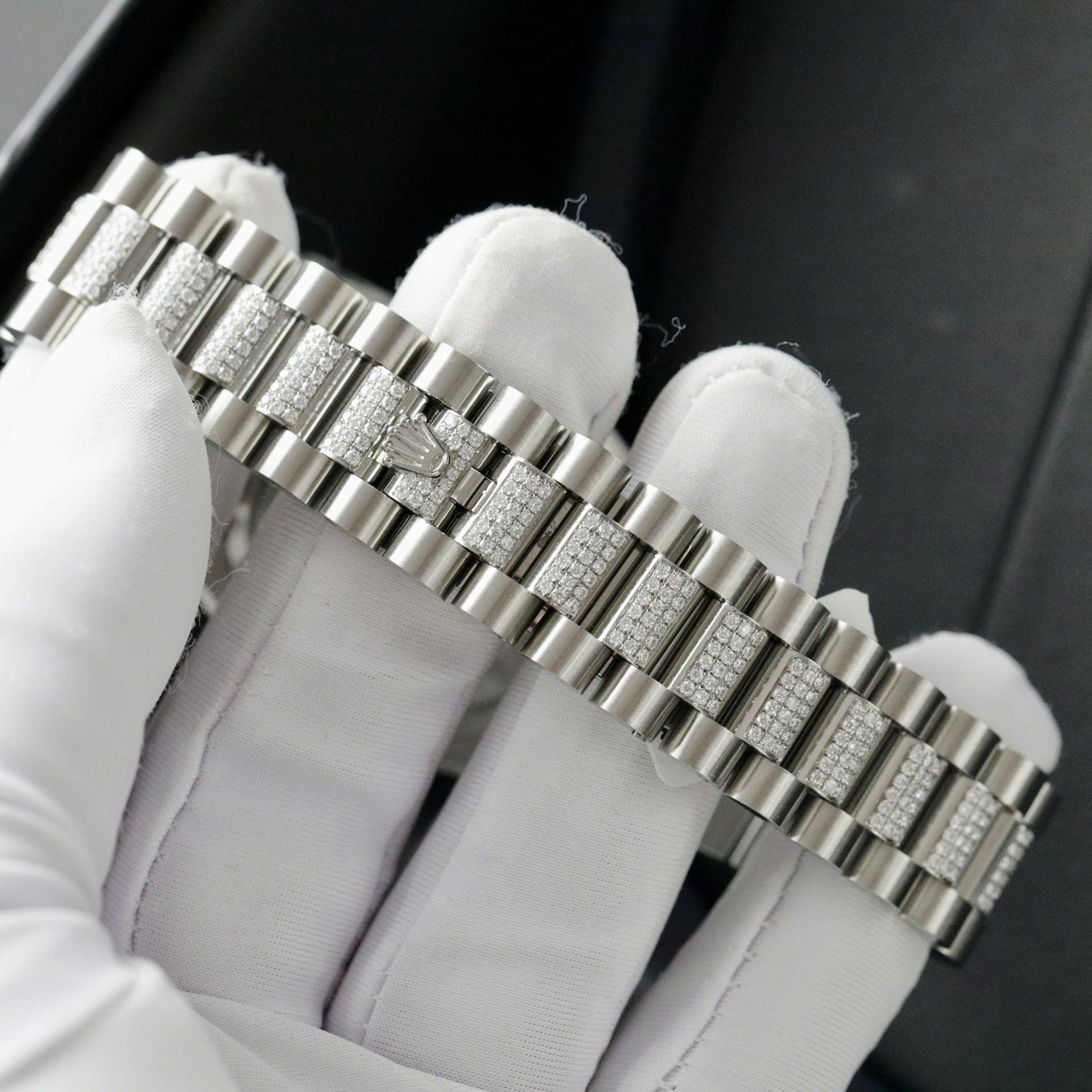 Rolex Day-Date Dial MOP Best Replica Watch Custom Moissanite Diamonds 36mm