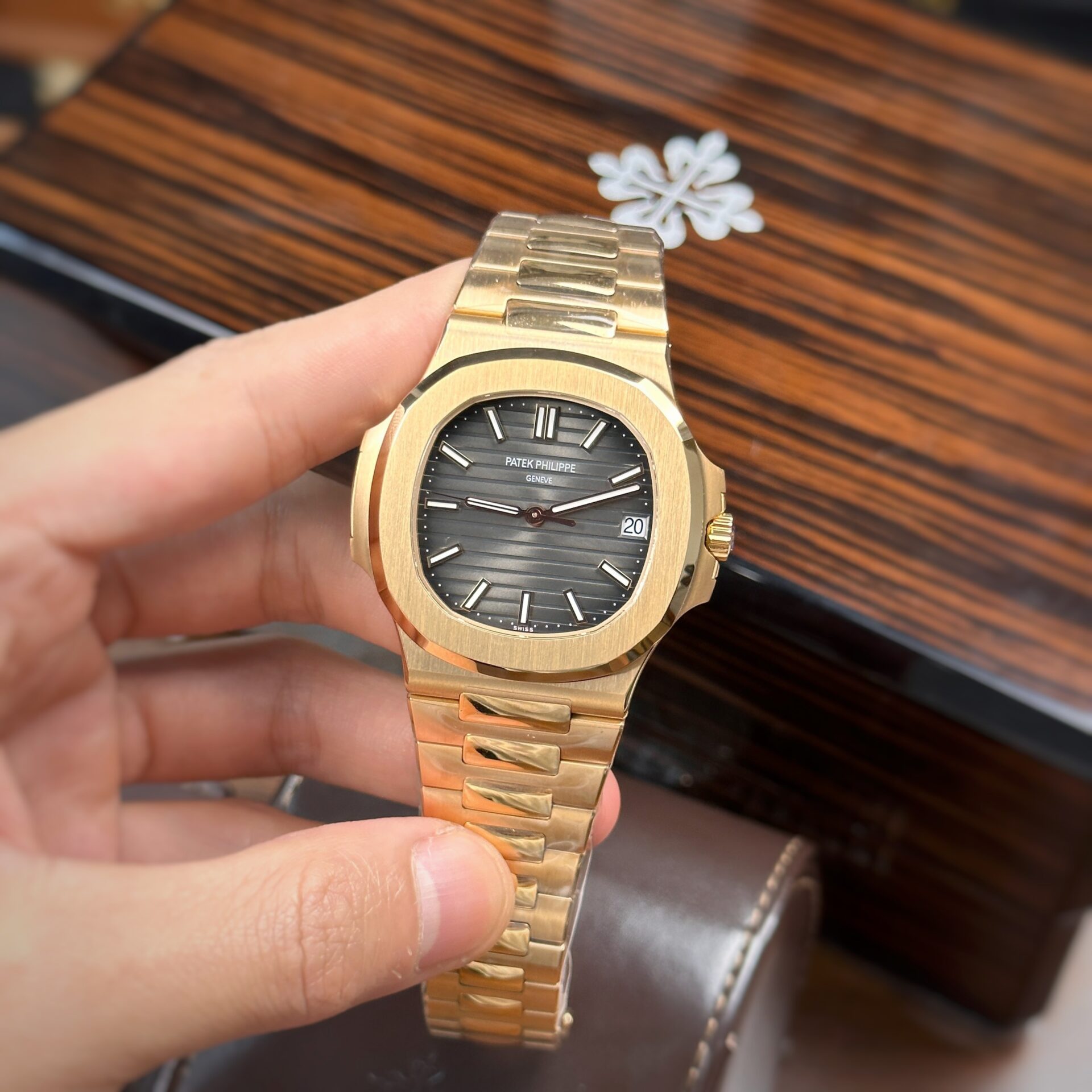 Patek Philippe Replica Watch Nautilus 5711 Dial Gray 3K Factory 40mm
