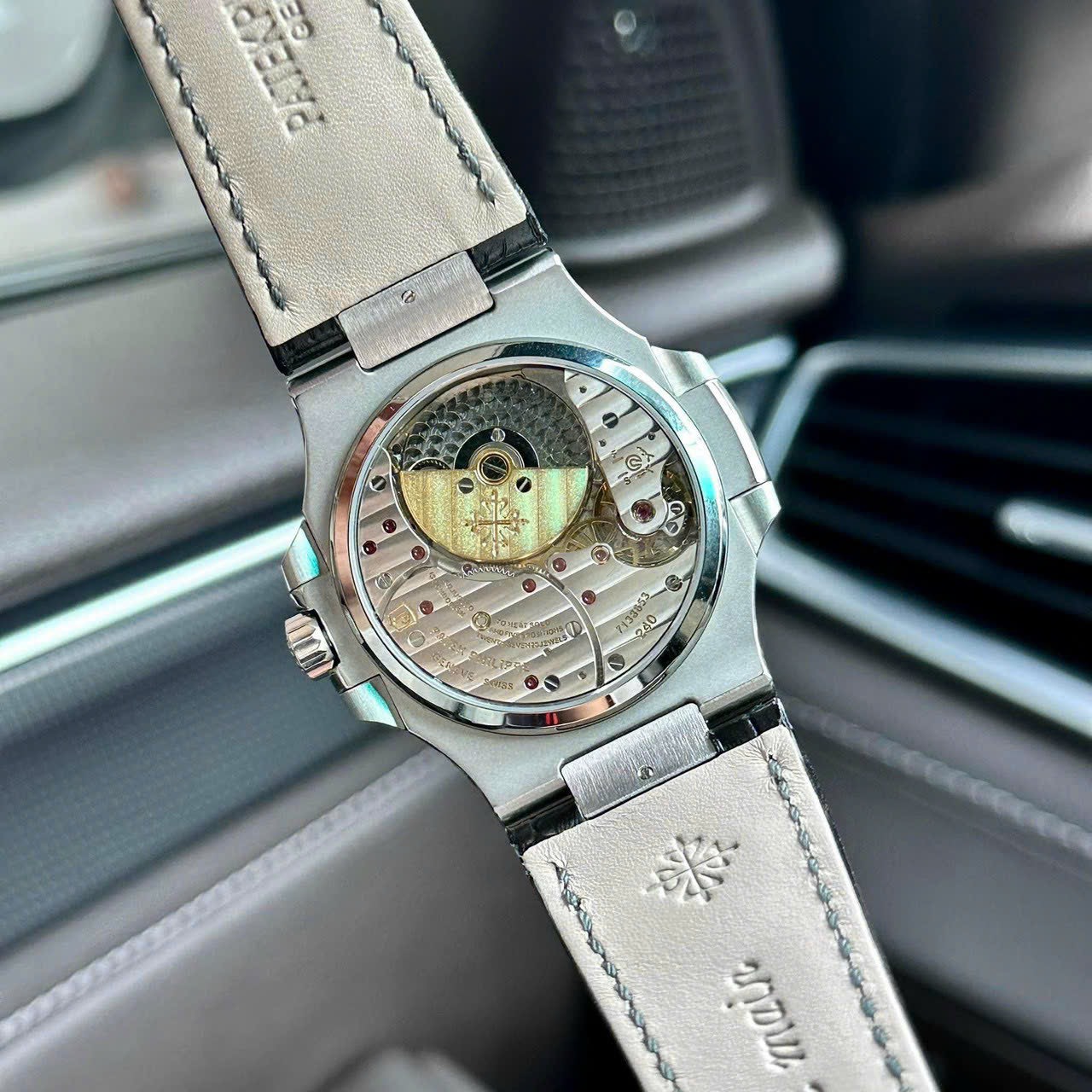 Patek Philippe Nautilus 5724G Replica Watch Gray Dial GRF 40mm