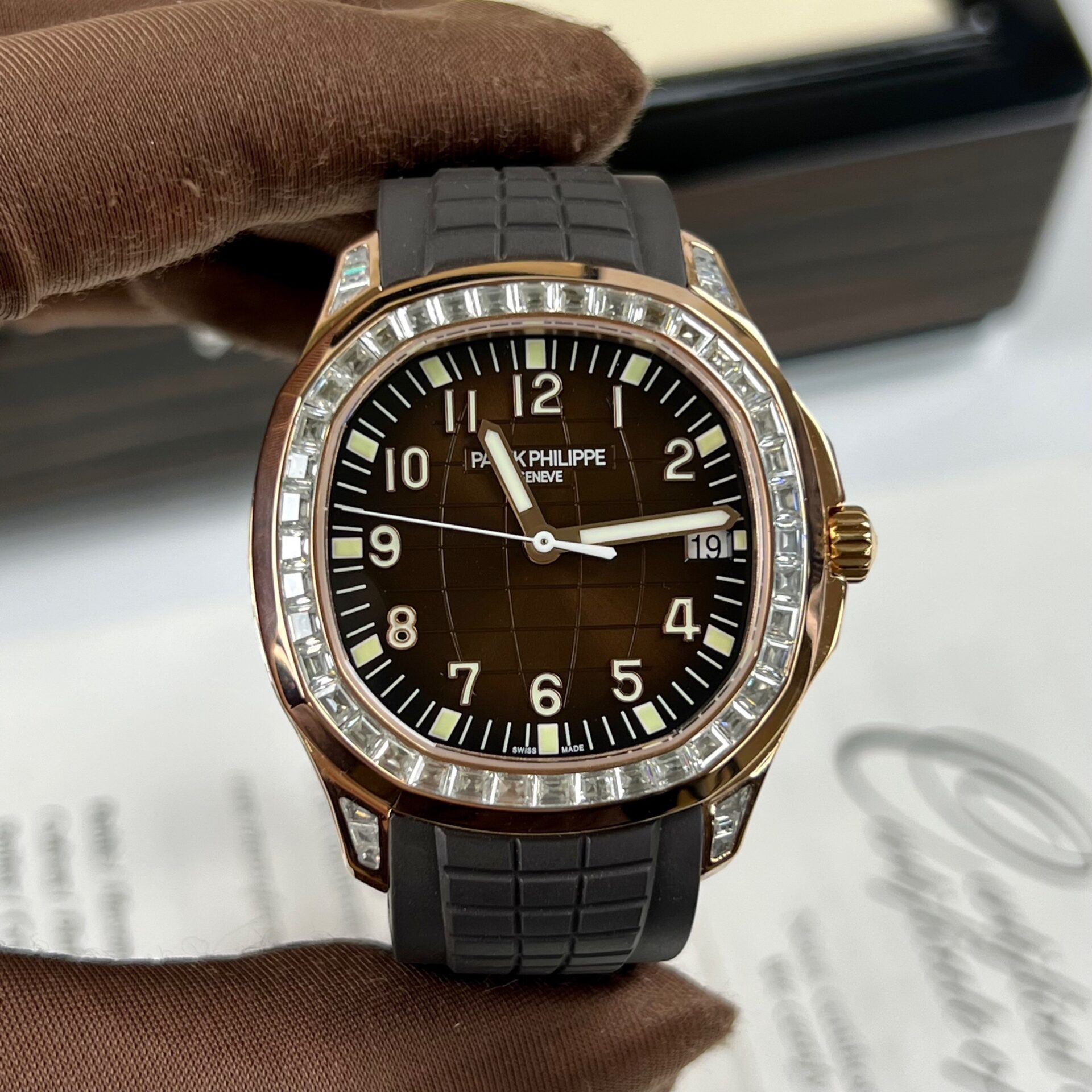 Patek Philippe Aquanaut 5167R Replica Watch Gold Wrapped Moissanite 40mm