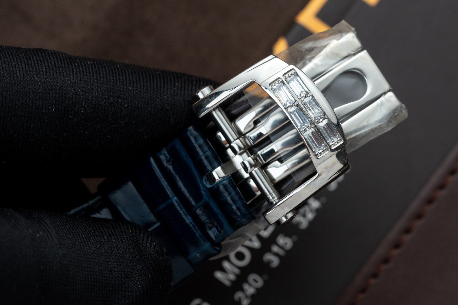 Patek Philippe Nautilus 5724G Replica Watch Blue GRF 40mm