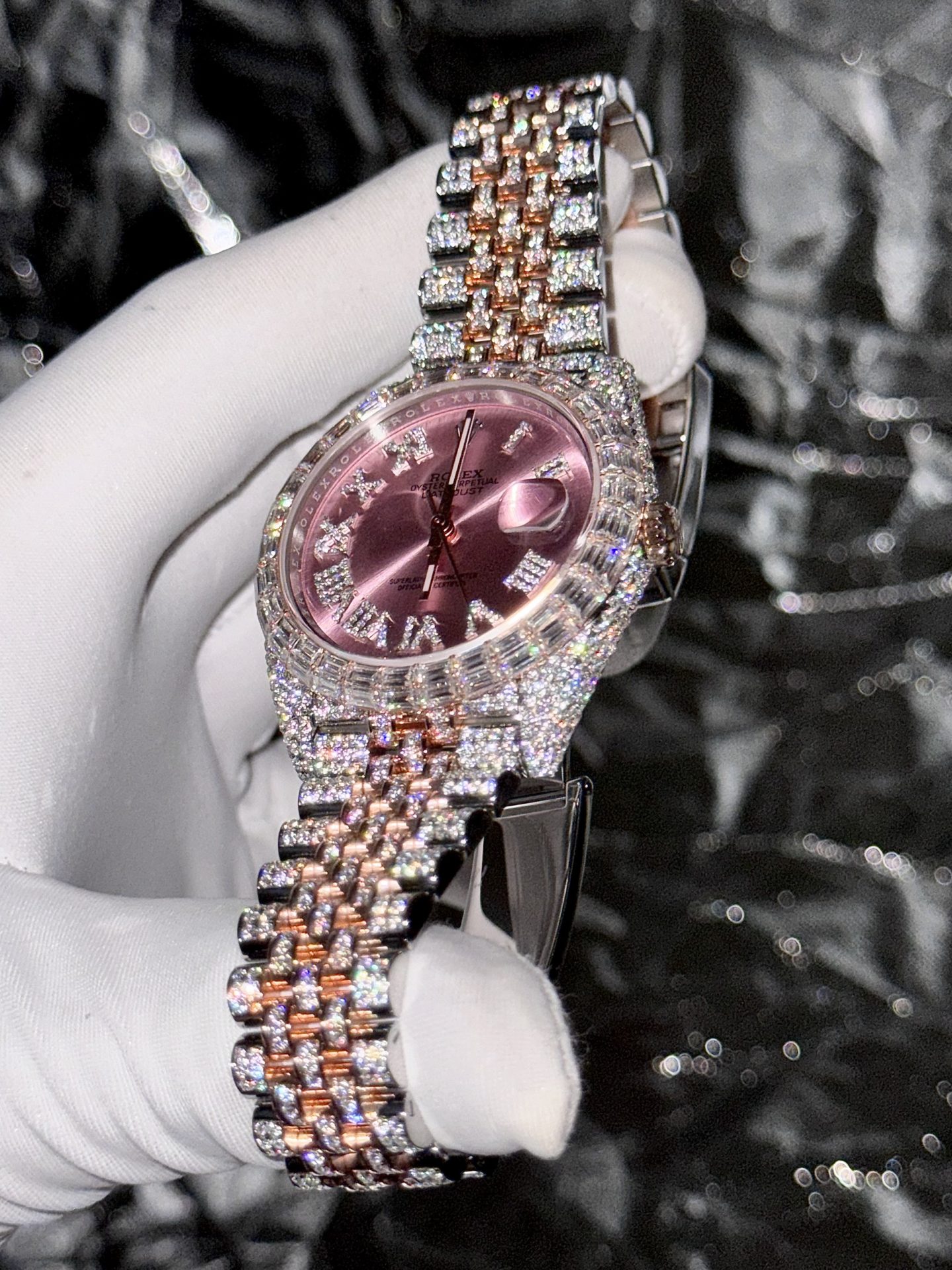 Rolex Replica Watch DateJust With Full Moissanite Diamond Pink Dial 41mm