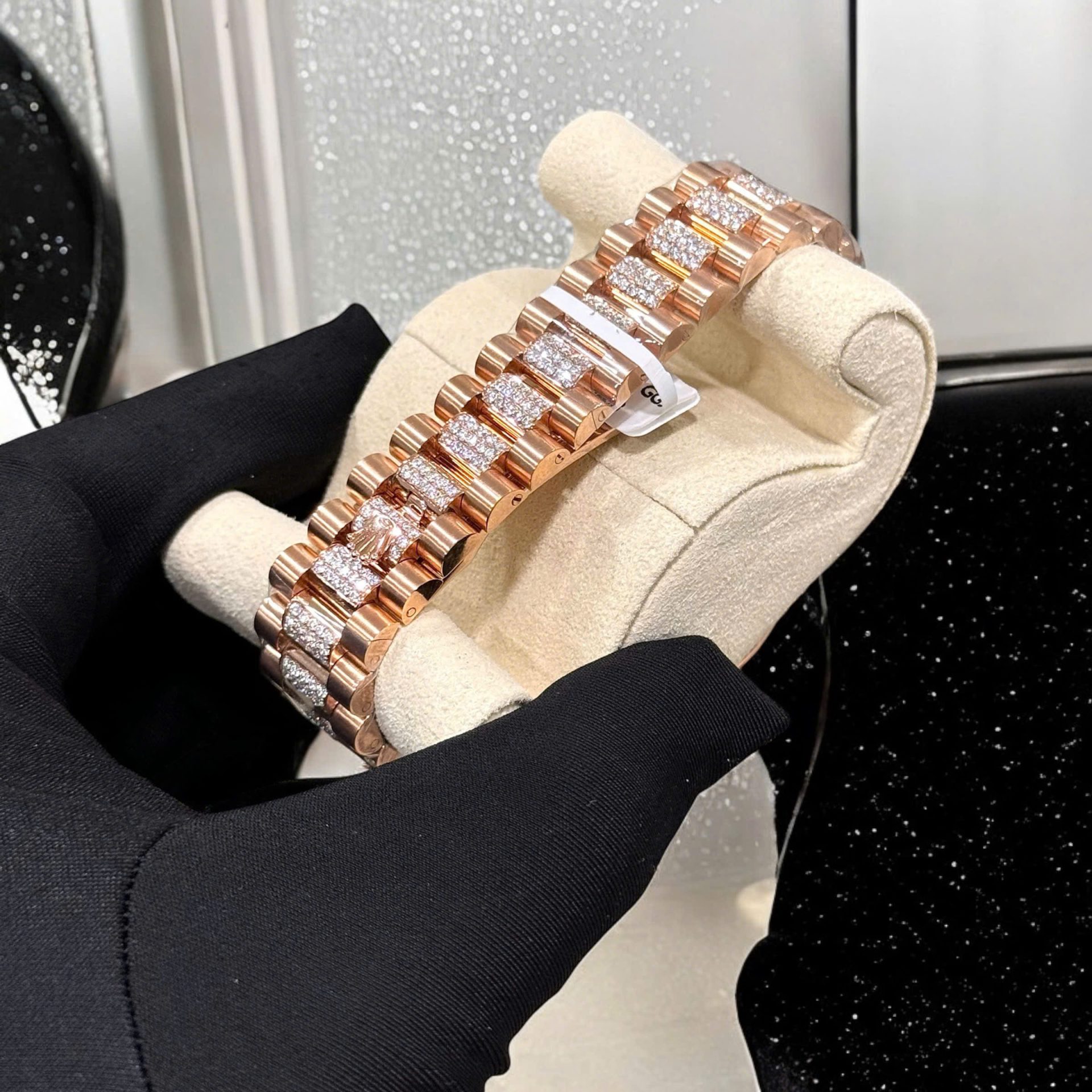 Rolex Day-Date Replica Watch Gold Wrapped Moissanite Diamonds Hong Kong 36mm