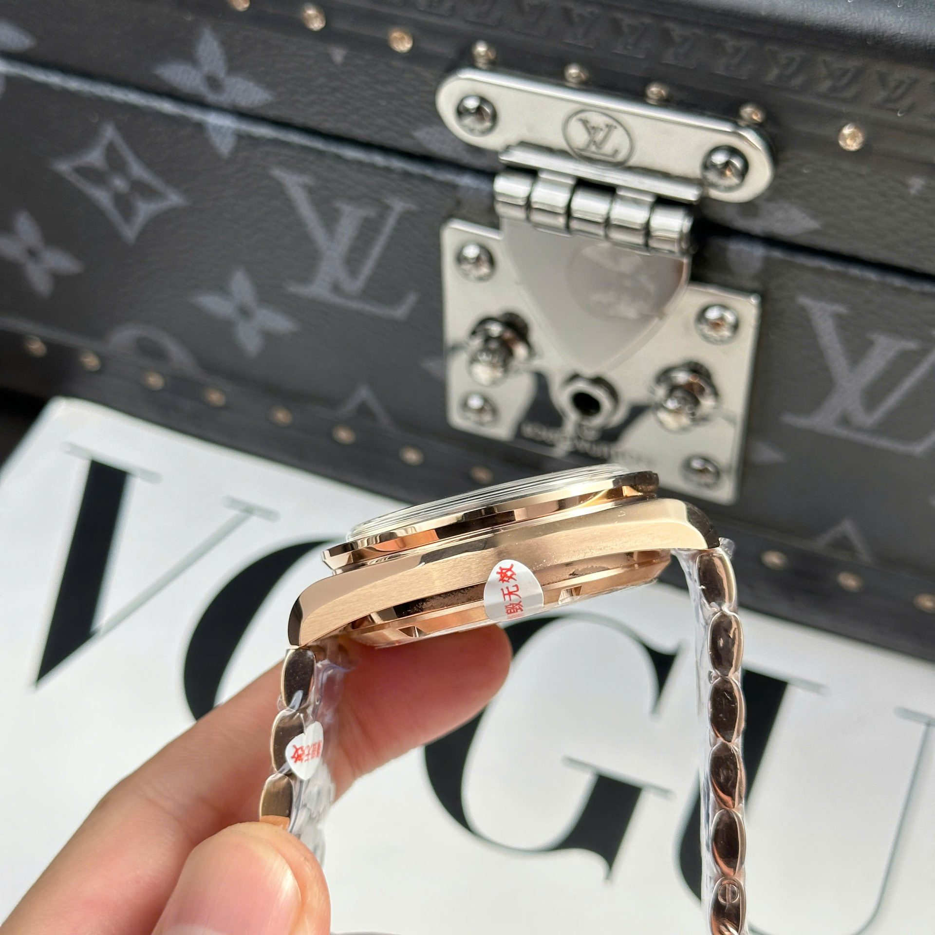 Omega Best Copies Watch SpeedMaster MoonWatch Rose Gold OM Factory 42mm