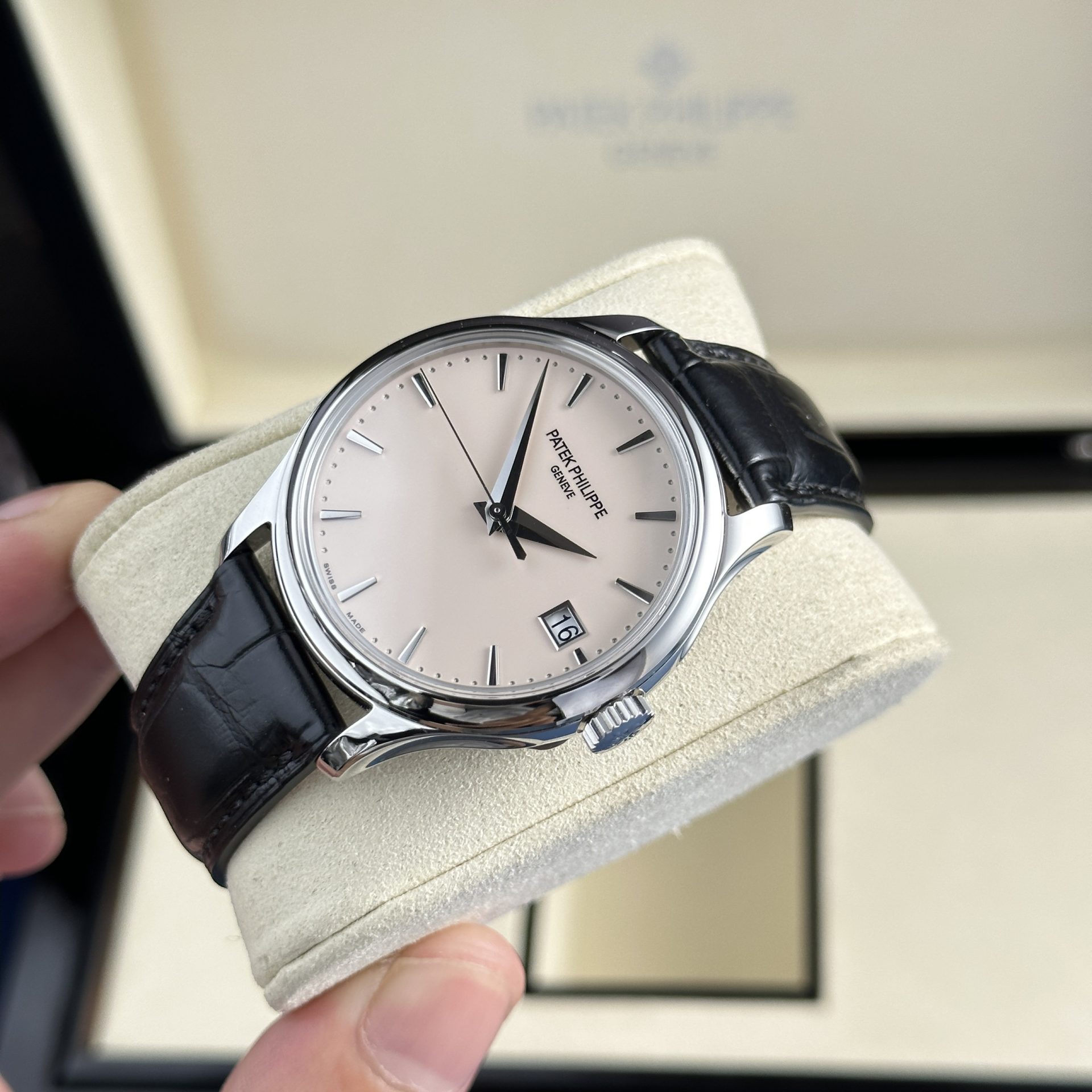 Patek Philippe Replica Watch Calatrava 5227G Mechanical Ivory Dial 3K Factory 39mm