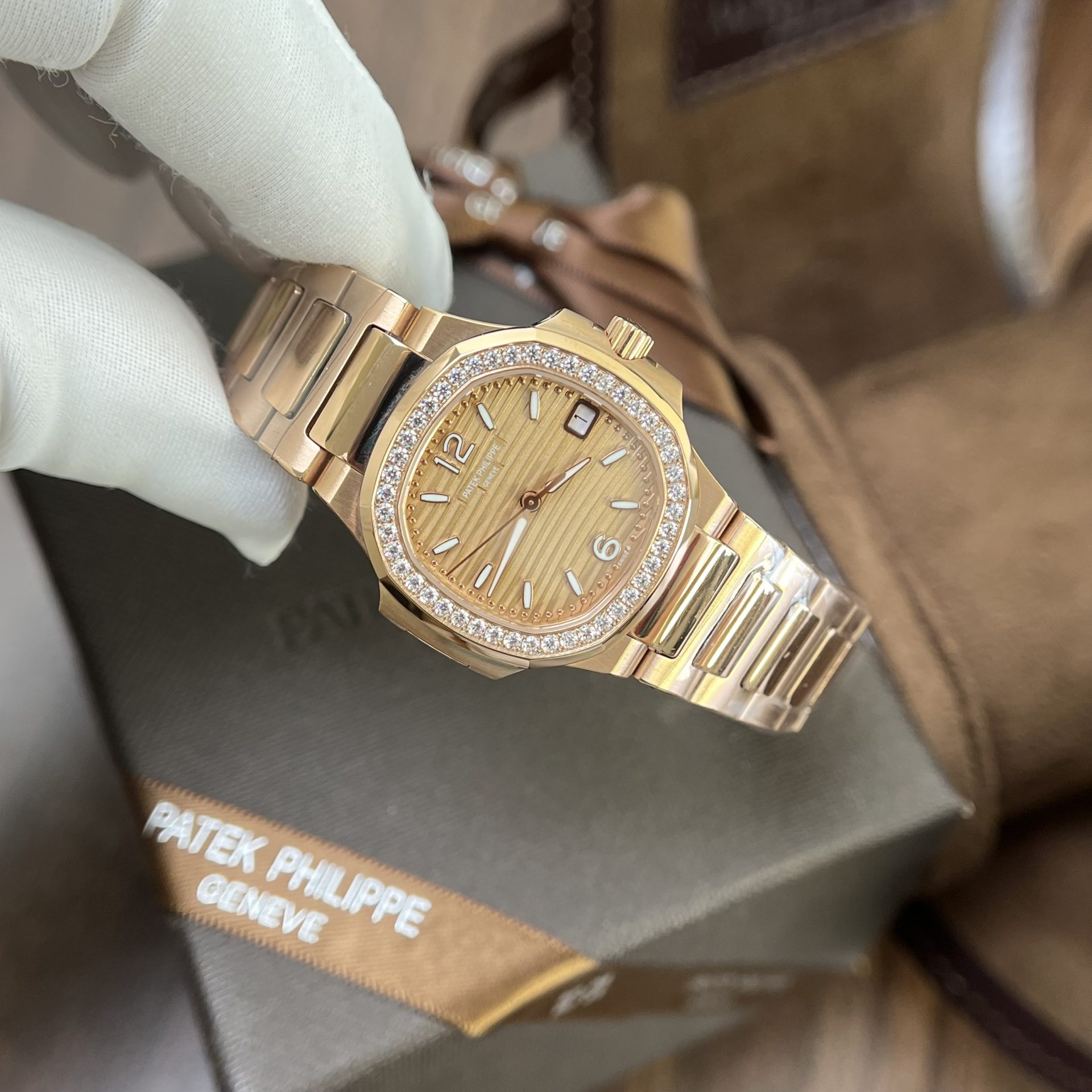 Patek Philippe Fake Watch Nautilus 7010 Dial Yellow 32mm