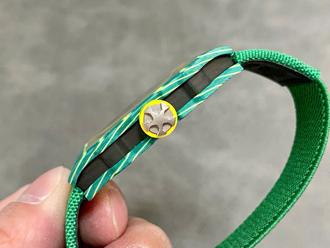 Richard Mille RM67-02 Case Green Carbon Refined Super Light 37 Grams 38.7×47.52mm