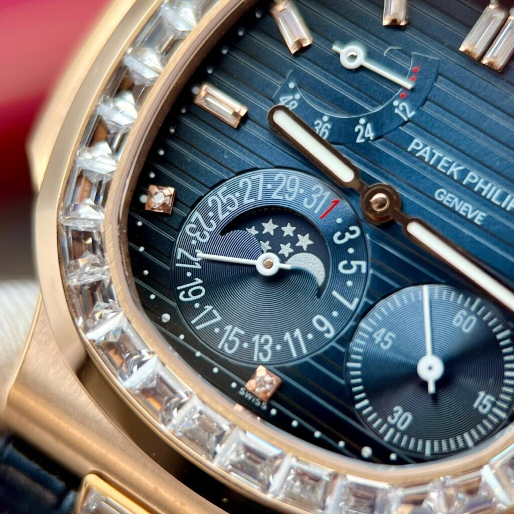 Patek Philippe Replica Watch Nautilus 5724R Gold Wrapped GR Factory 40mm