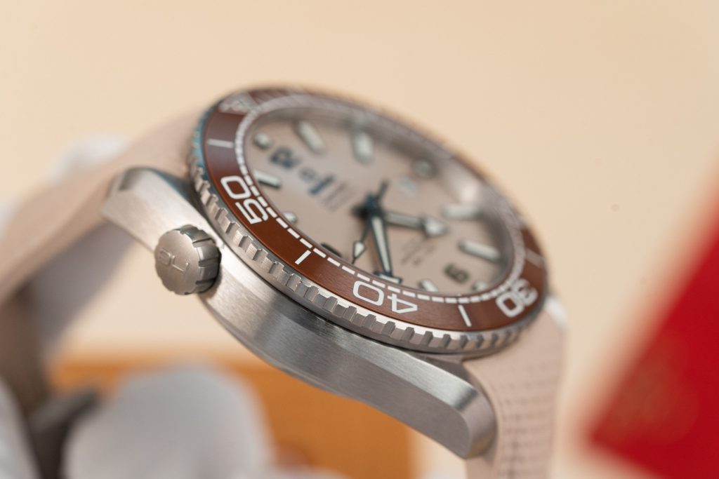 Omega Best Replica Watches Planet Ocean 600M Dial Light Pink VS Factory 43.5mm