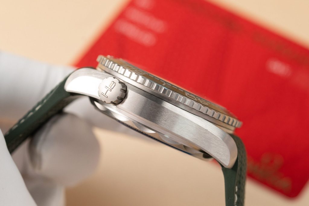 Omega Replica Watch Planet Ocean 600M Dial Black VS Factory 43.5mm