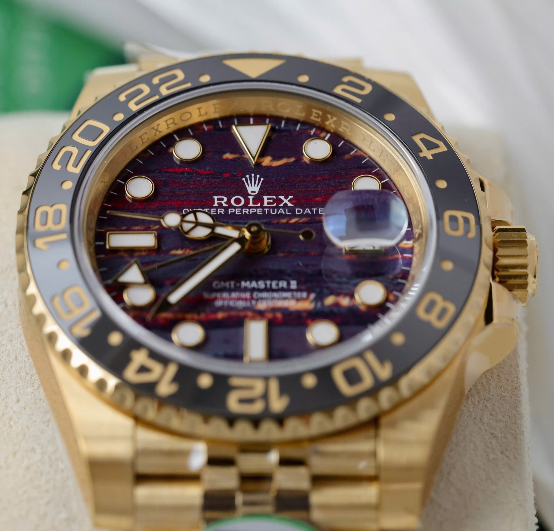 Rolex GMT-Master II 126718GRNR Replica Watch Tiger Eye Stone Dial THB Factory 40mm
