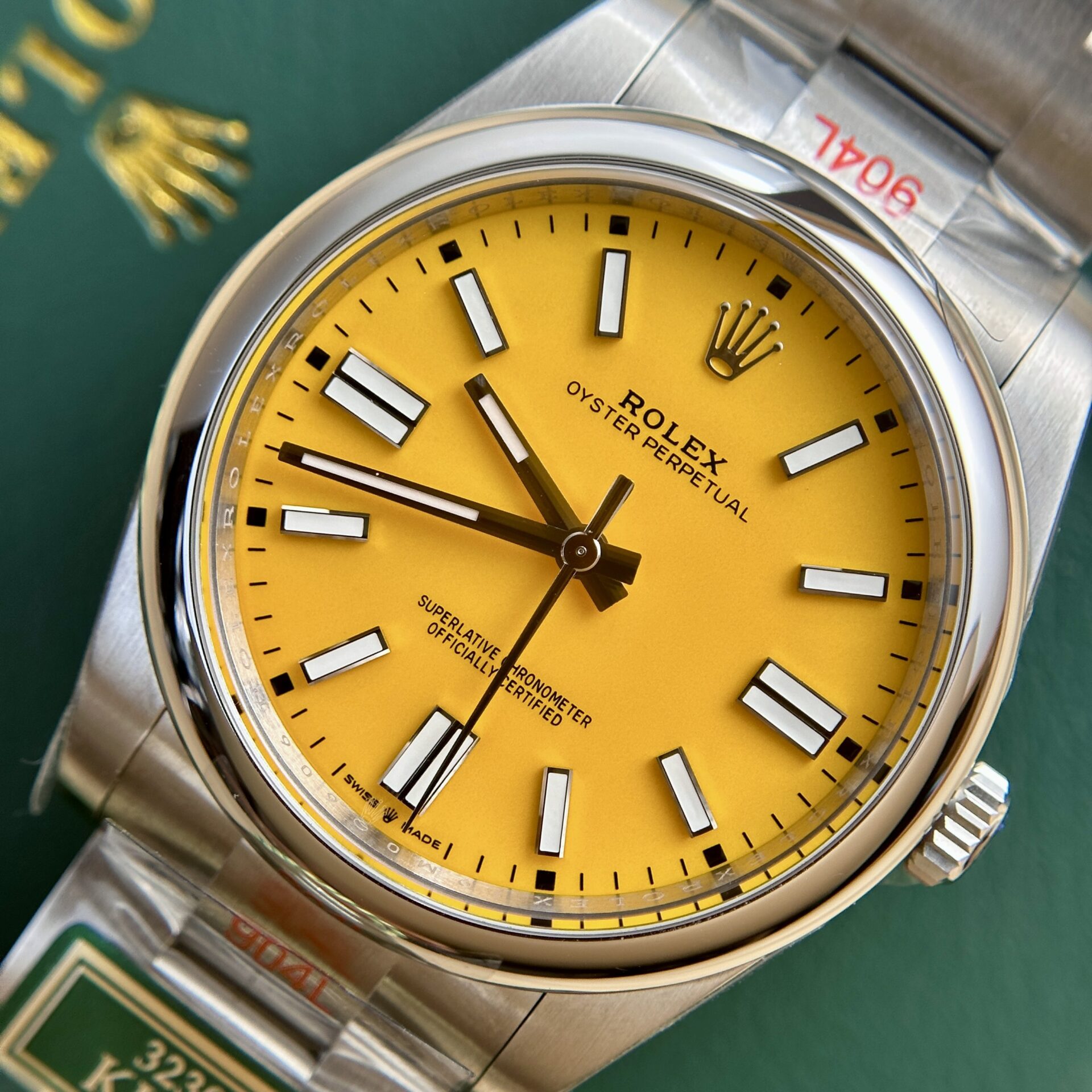 Rolex Oyster Perpetual 124300 Yellow Dial Replica Watch King 41mm