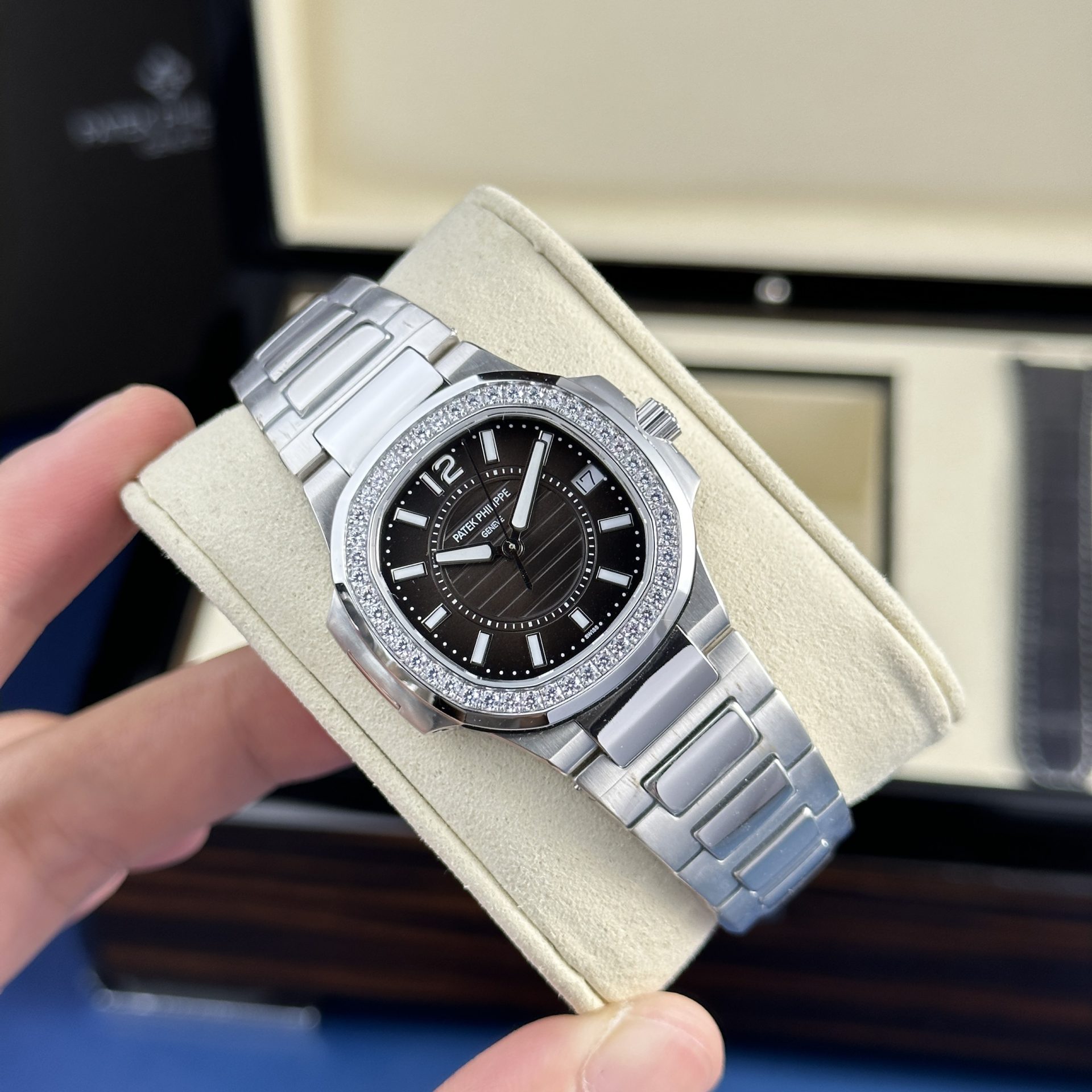 Patek Philippe Replica Watches Nautilus 7010 Womens Black Dial 32mm
