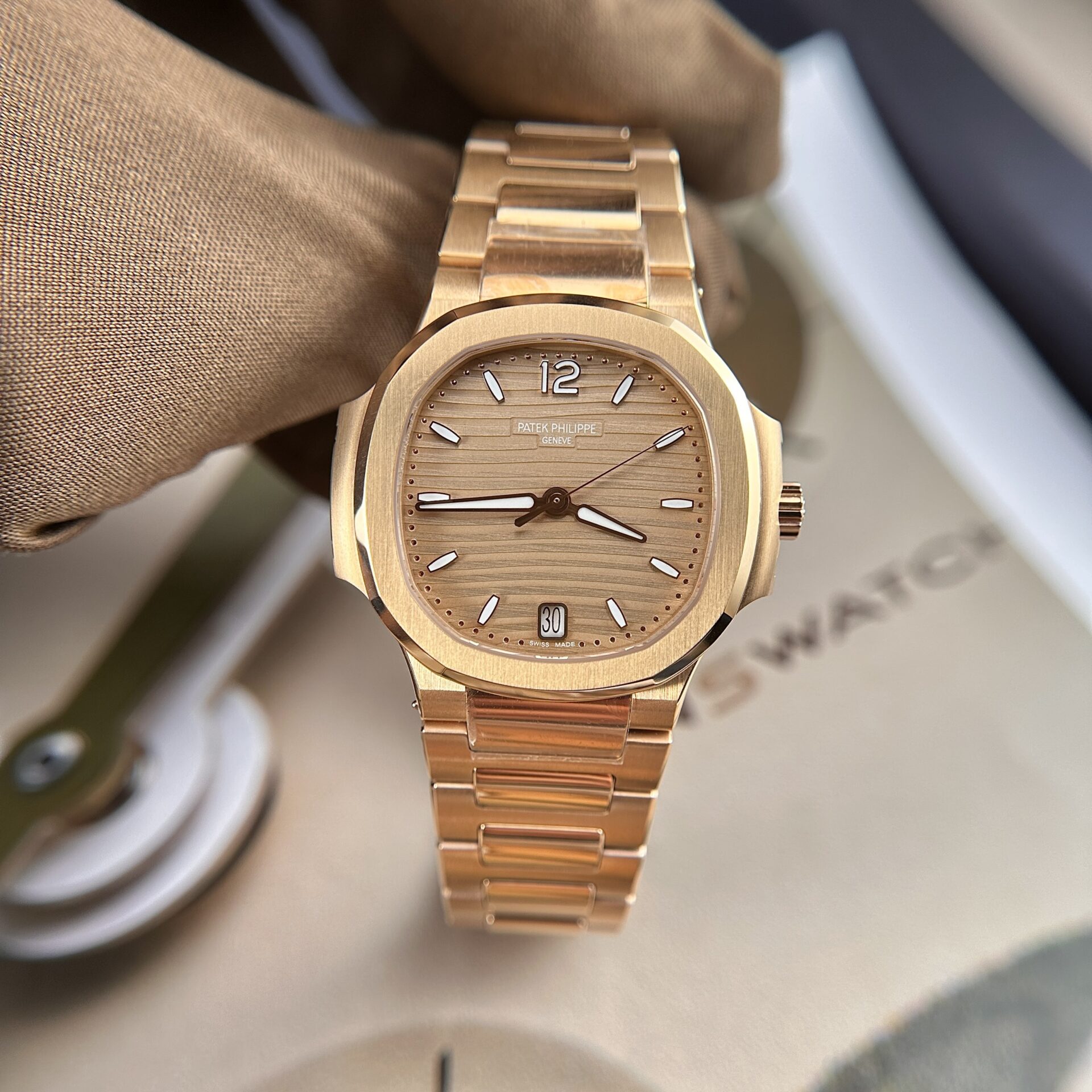 Patek Philippe Nautilus 7118 Replica Watch Rose Gold 3K Factory 35.2mm