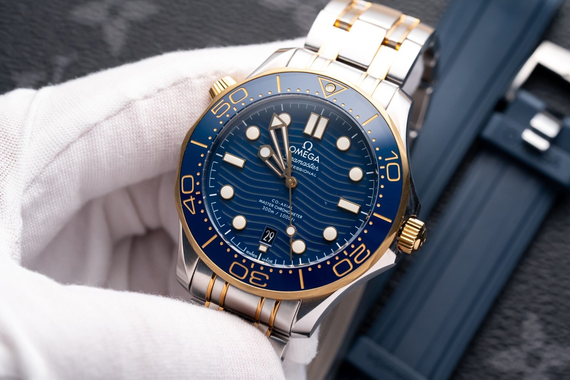 Omega Seamaster DemiGod Replica 1:1 Watch Blue Dial 42mm