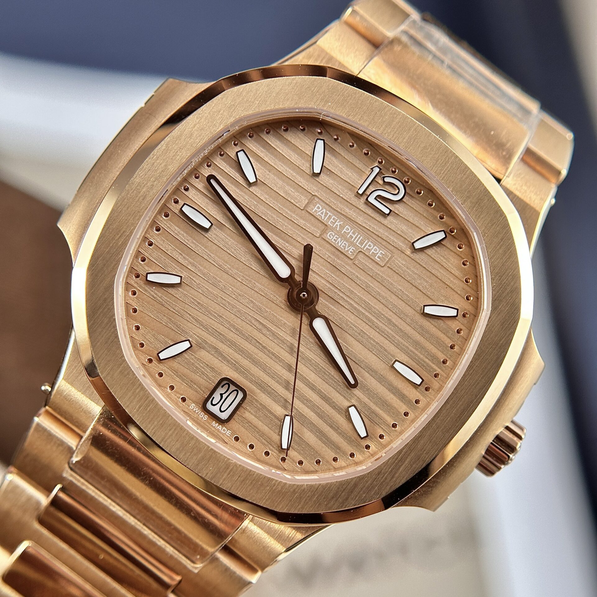 Patek Philippe Nautilus 7118 Replica Watch Rose Gold 3K Factory 35.2mm