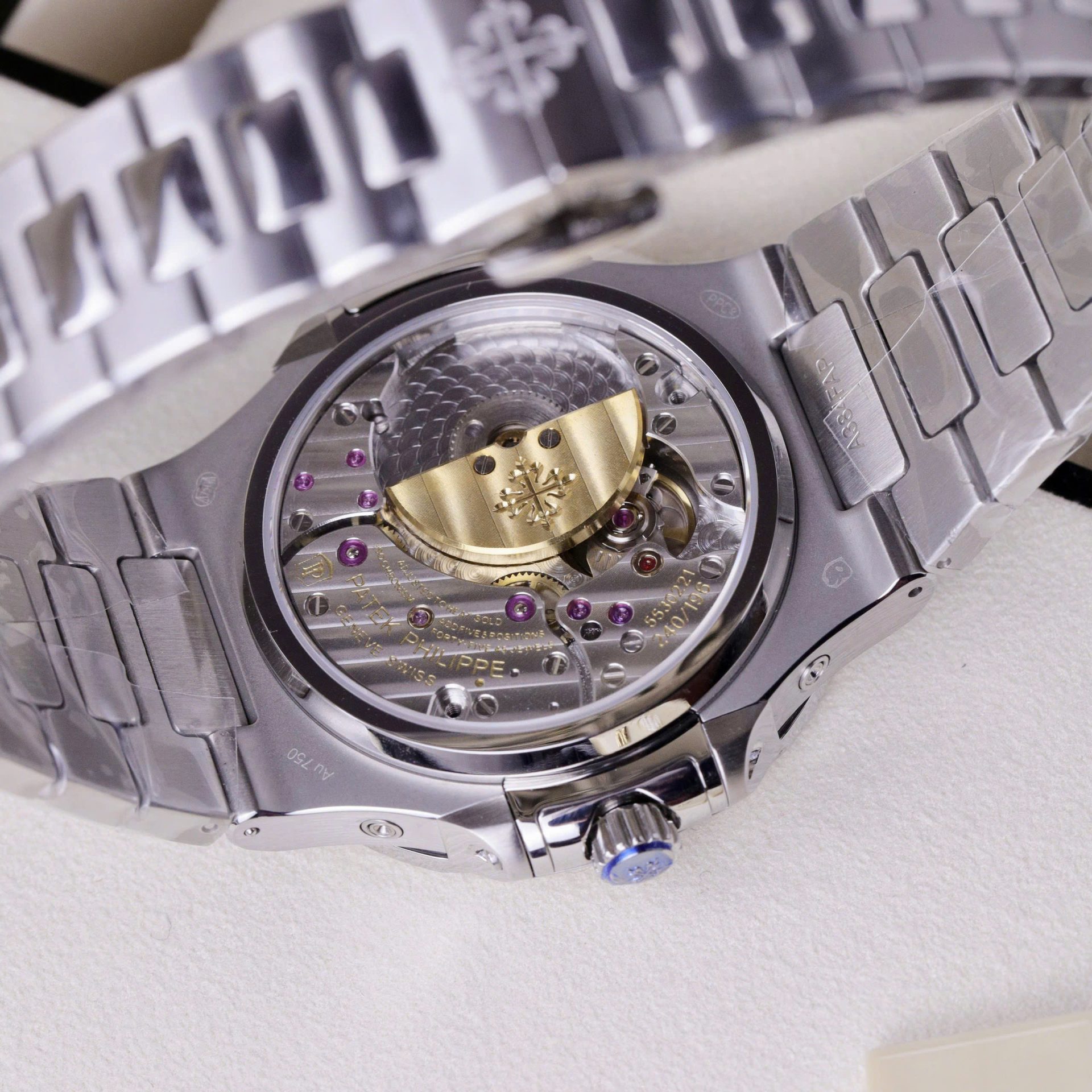 Patek Philippe Nautilus 5740 Copies Watch Men Blue Dial Metal Wire 40mm