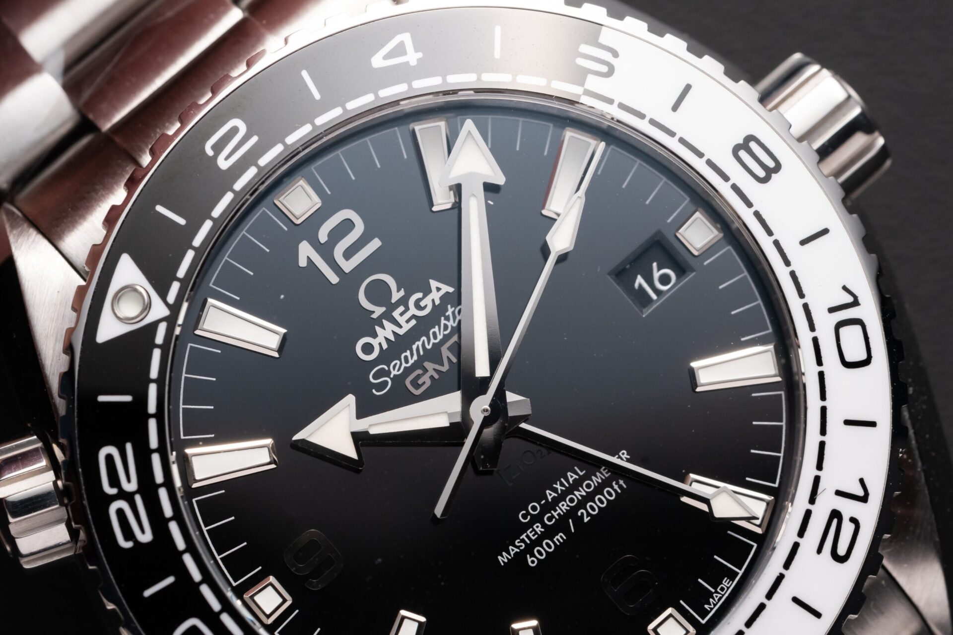 Omega Replica Watch Seamaster Planet Ocean 600m Black Dial 43.5mm