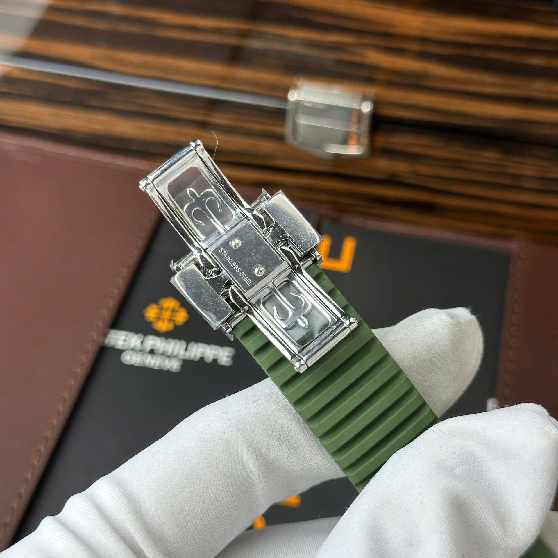 Patek Philippe Aquanaut 5168G Best Replica Watch Custom Like Auth 42.2mm