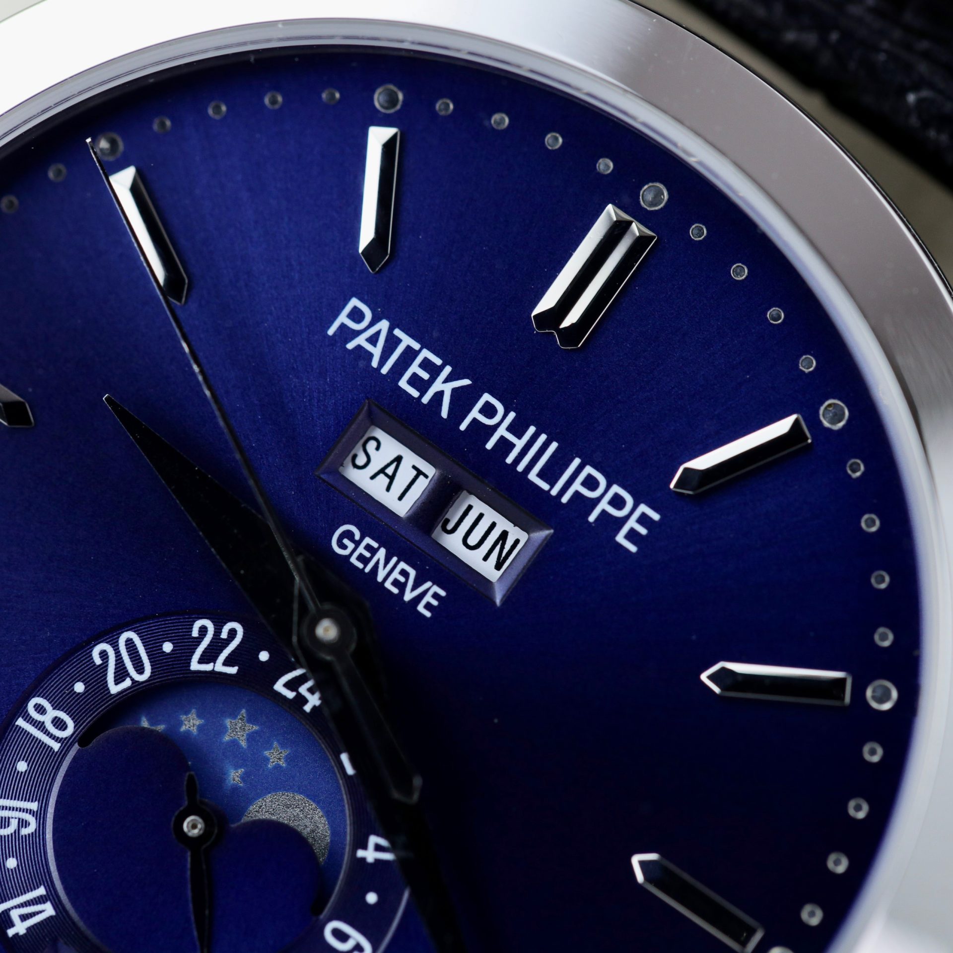 Patek Philippe Replica Watch Complications 5396G Dial Blue 38.5mm