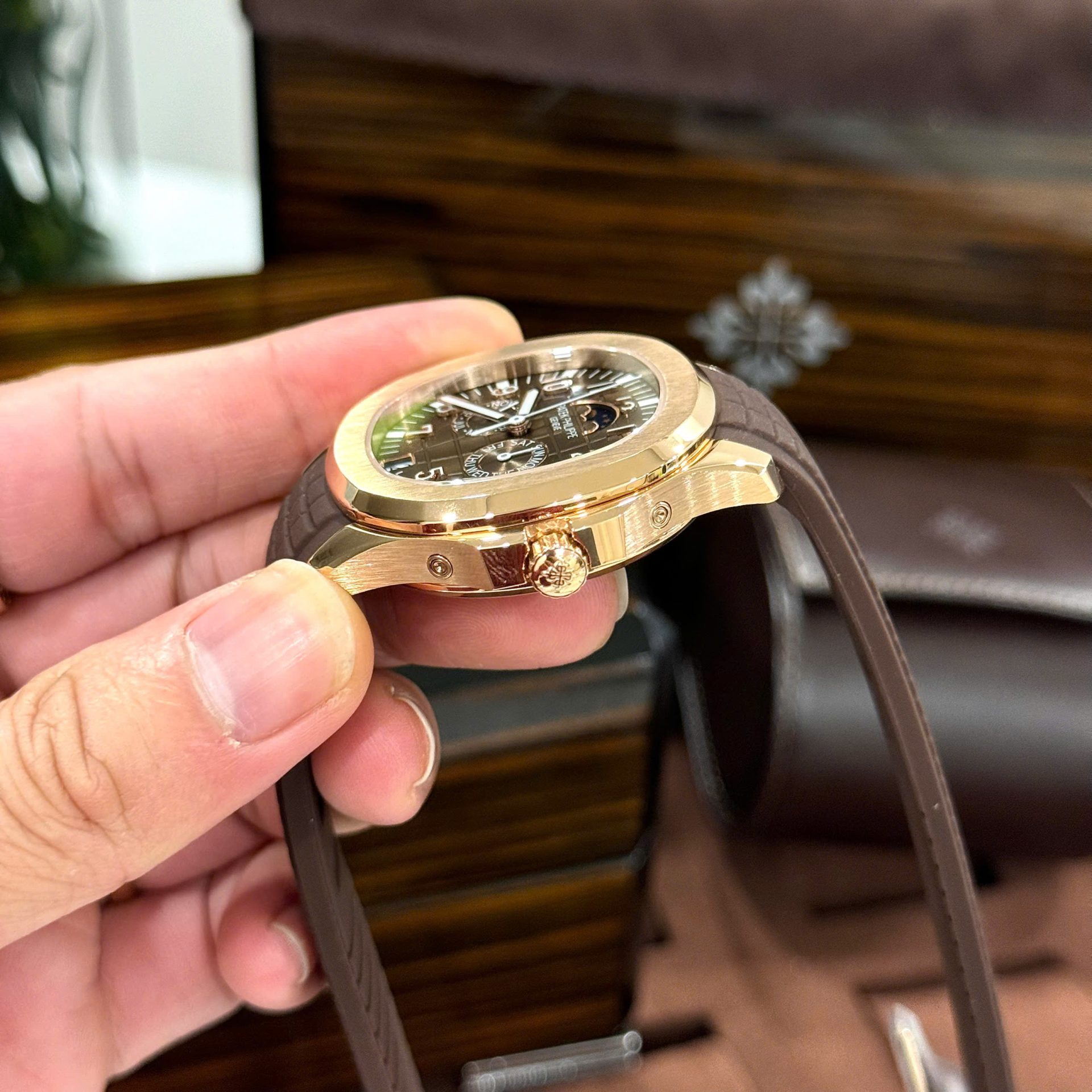 Patek Philippe Aquanaut 5261R Best Replicas Chocolate Dial Automatic Swiss Movement 40mm