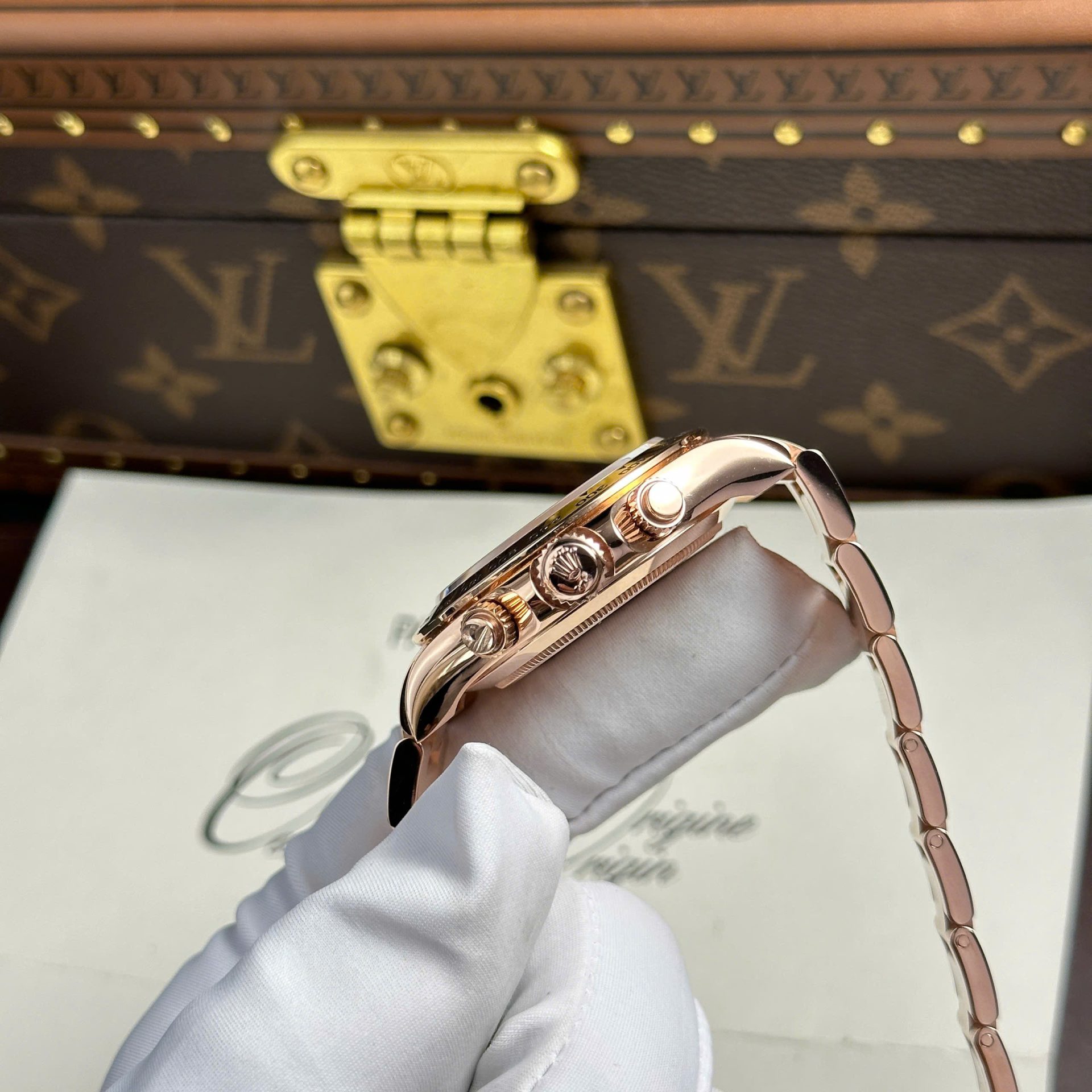 Rolex Cosmograph Daytona Dial Black Custom Gold Wrapped Replica Watch 40mm