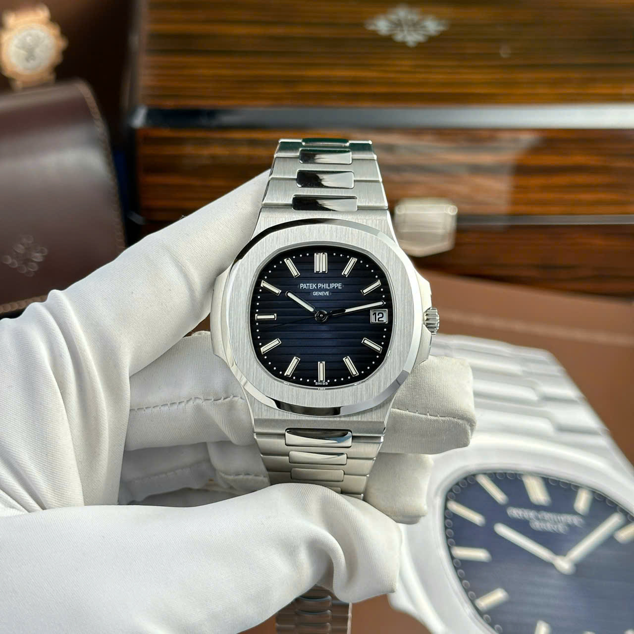 Patek Philippe Best Replica Watch Nautilus 5811 Blue Dial Refined Full Optinos 41mm