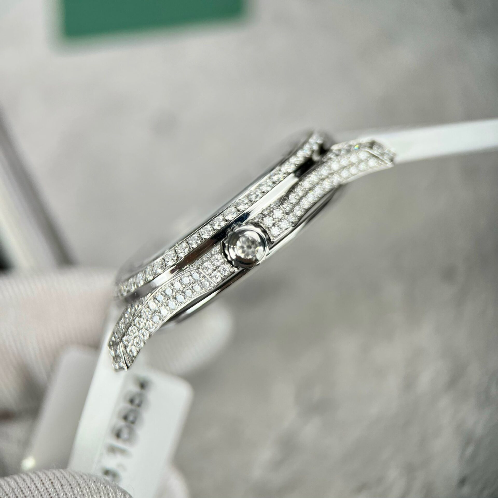 Patek Philippe Replica Watch Aquanaut 5069G Custom Full Moissanite Diamonds PPF Factory 35.2mm