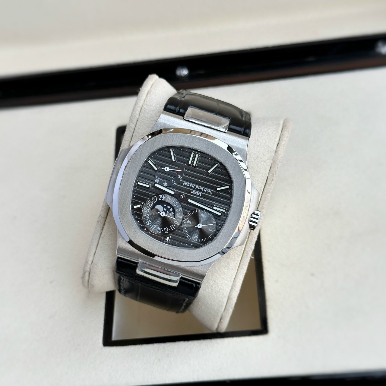 Patek Philippe 5712 Replica Watch Grey Dial GR Factory 40mm