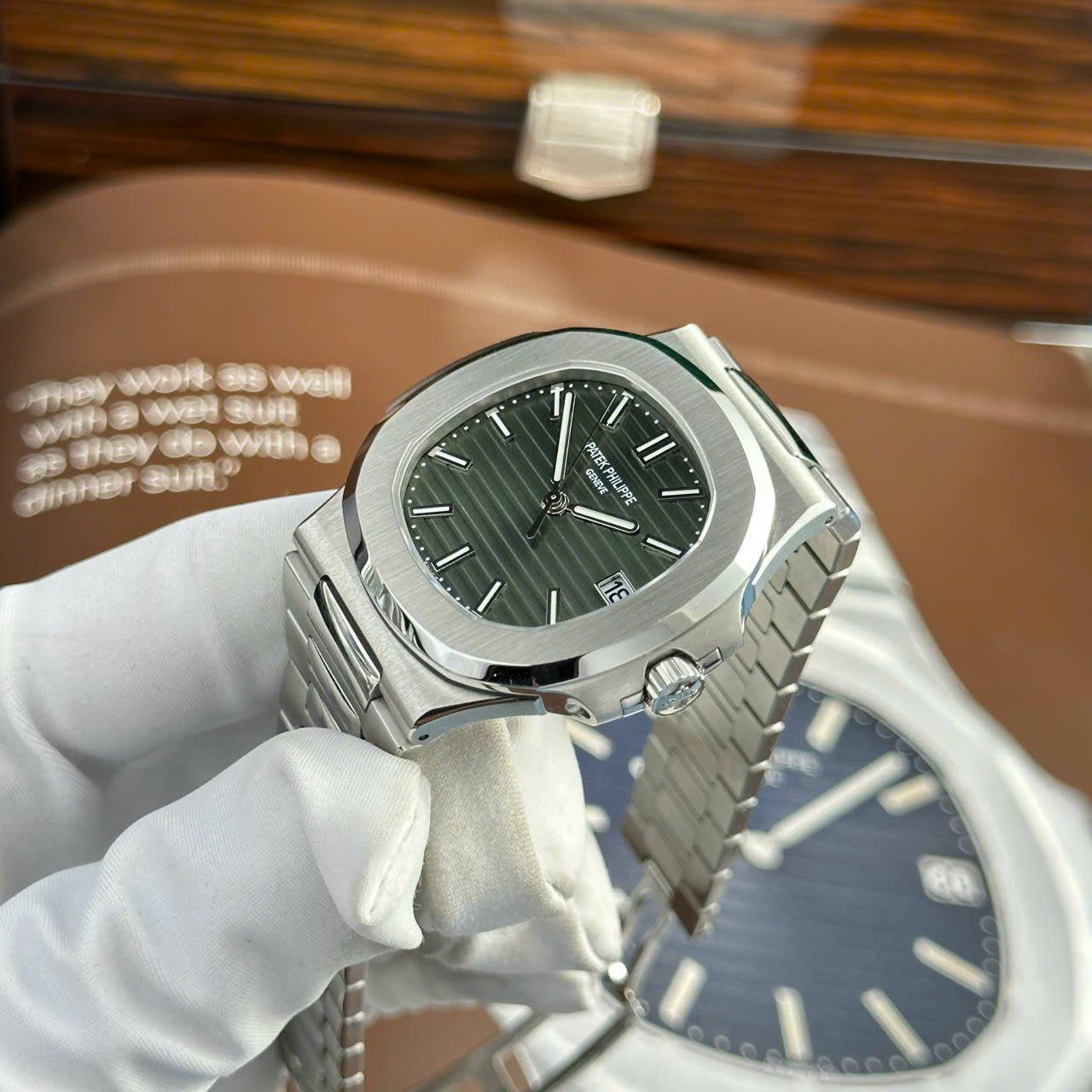 Patek Philippe Nautilus 5711 Refined Full Options Green Dial Best Top Quality Watch 40mm